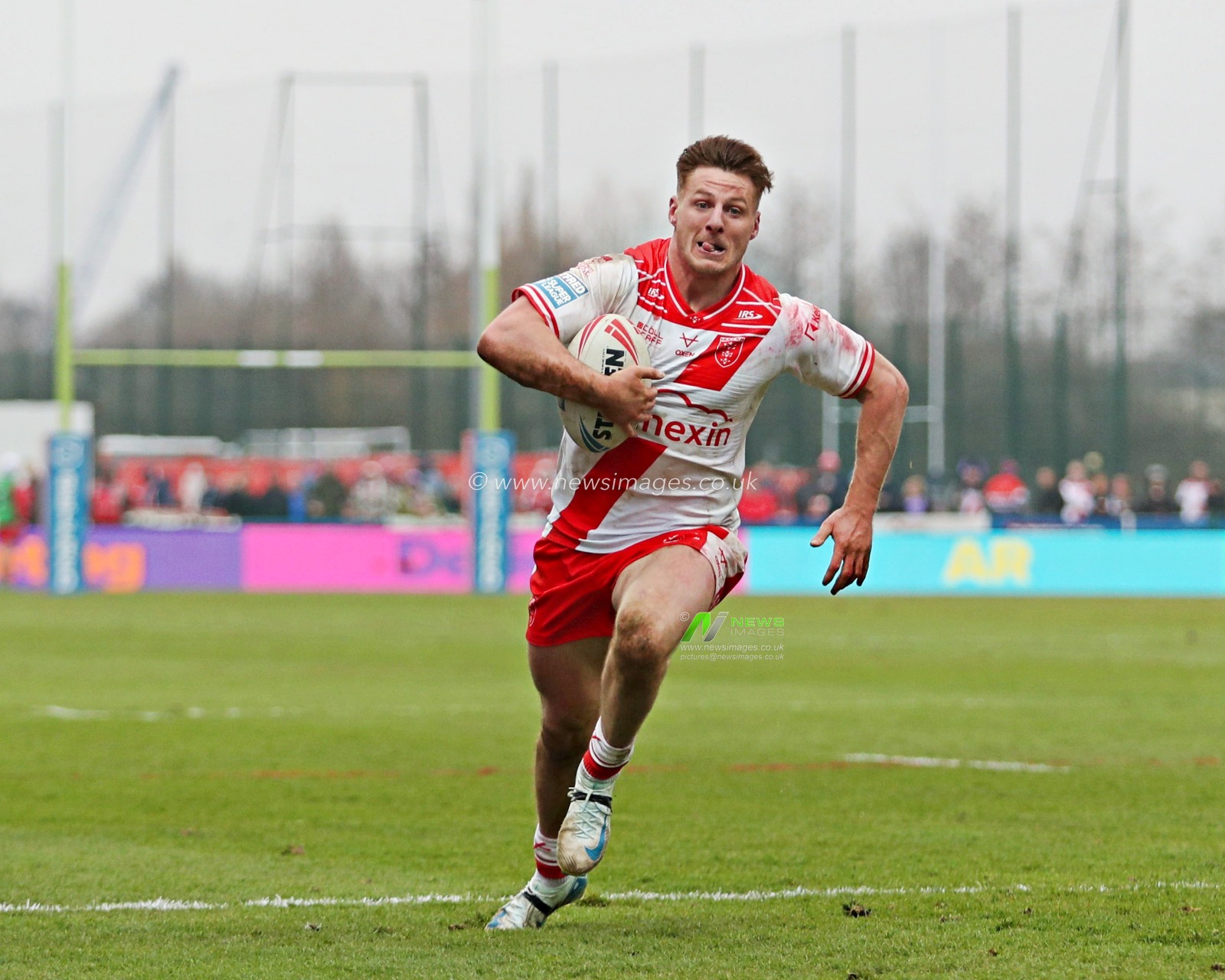 Tom Davies of Hull KR during the Betfred Super League Round 5 match Hull KR vs Leigh Leopards at Sewell Group Craven Park, Kingston upon Hull, United Kingdom, 22nd March 2025

(Photo by Sam Eaden/News Images)