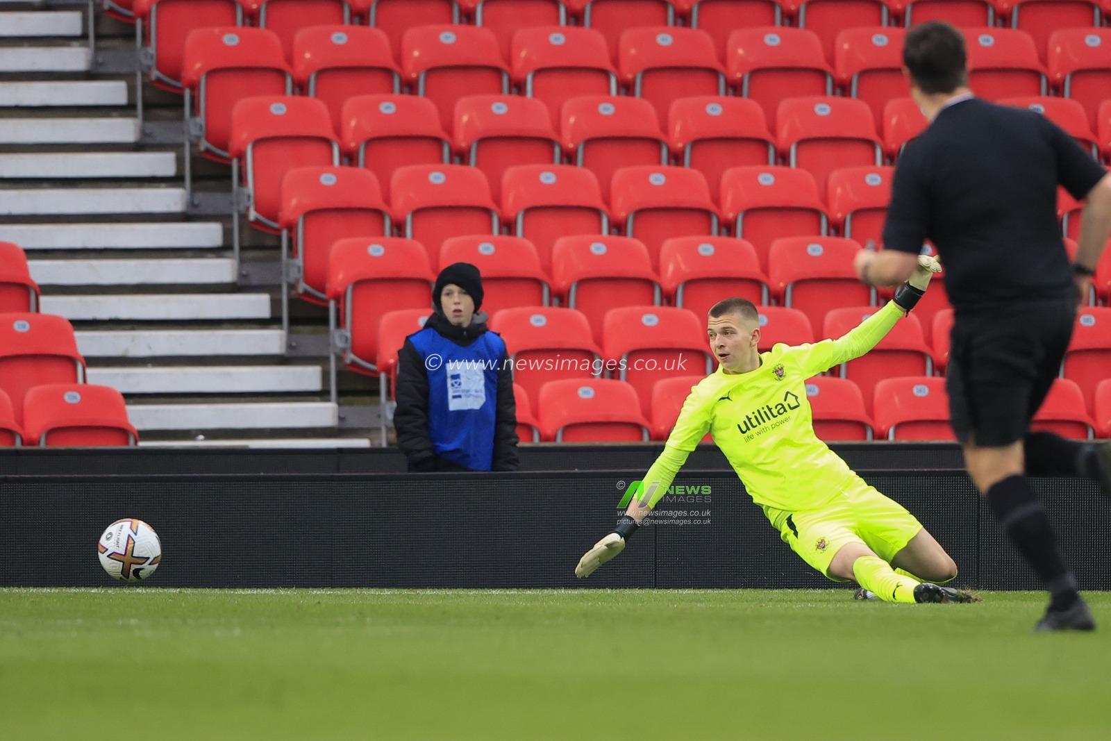 Archie Cunningham of Blackpool is beaten as Stoke make it 4-1during  the FA Youth Cup Third Round Proper match Stoke City U18 vs Blackpool U18 at Bet365 Stadium, Stoke-on-Trent, United Kingdom, 17th December 2022

(Photo by Conor Molloy/News Images)