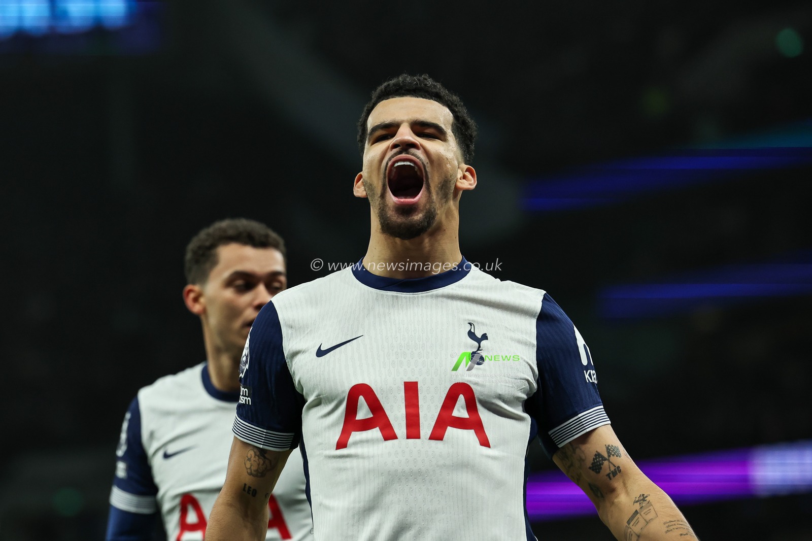 Dominic Solanke of Tottenham Hotspur celebrates his goal to make it 1-0 during the Premier League match Tottenham Hotspur vs Chelsea at Tottenham Hotspur Stadium, London, United Kingdom, 8th December 2024

(Photo by Mark Cosgrove/News Images)