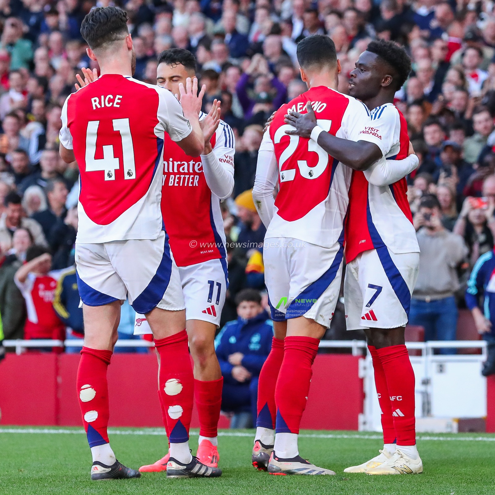 Bukayo Saka of Arsenal celebrates his goal with teammates to make 3-1 during the Premier League match Arsenal vs Southampton at Emirates Stadium, London, United Kingdom, 5th October 2024

(Photo by Izzy Poles/News Images)