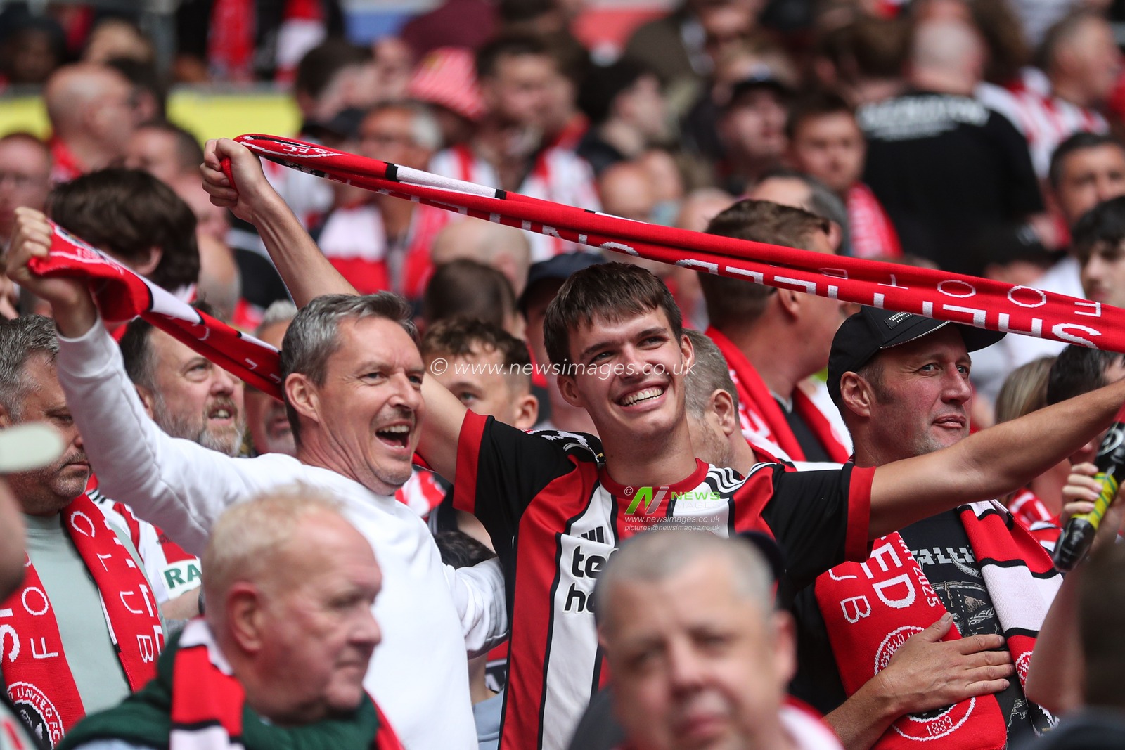 Sheffield United fans during the Sky Bet Championship Playoff Final match Sheffield United vs Sunderland at Wembley Stadium, London, United Kingdom, 24th May 2025

(Photo by Izzy Poles/News Images)