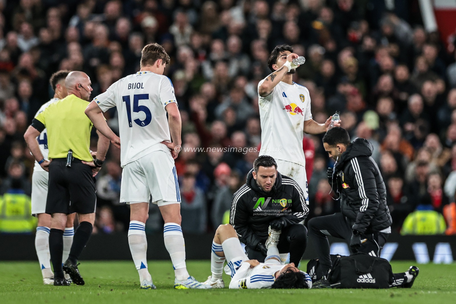 Brenden Aaronson of Leeds United receives treatment during the Premier League match Manchester United vs Leeds United at Old Trafford, Manchester, United Kingdom on 13 April 2026

(Photo by Mark Cosgrove/News Images)