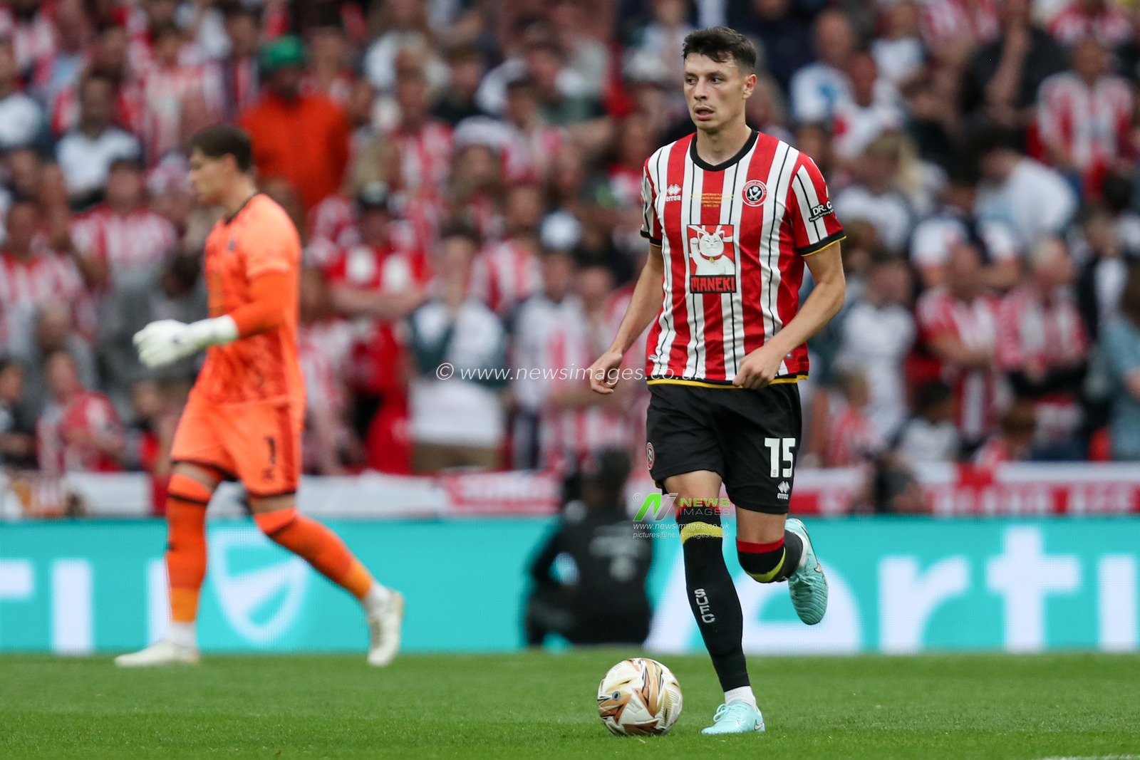 Anel Ahmedhodžić of Sheffield United with ball at his feet during the Sky Bet Championship Playoff Final match Sheffield United vs Sunderland at Wembley Stadium, London, United Kingdom, 24th May 2025

(Photo by Izzy Poles/News Images)