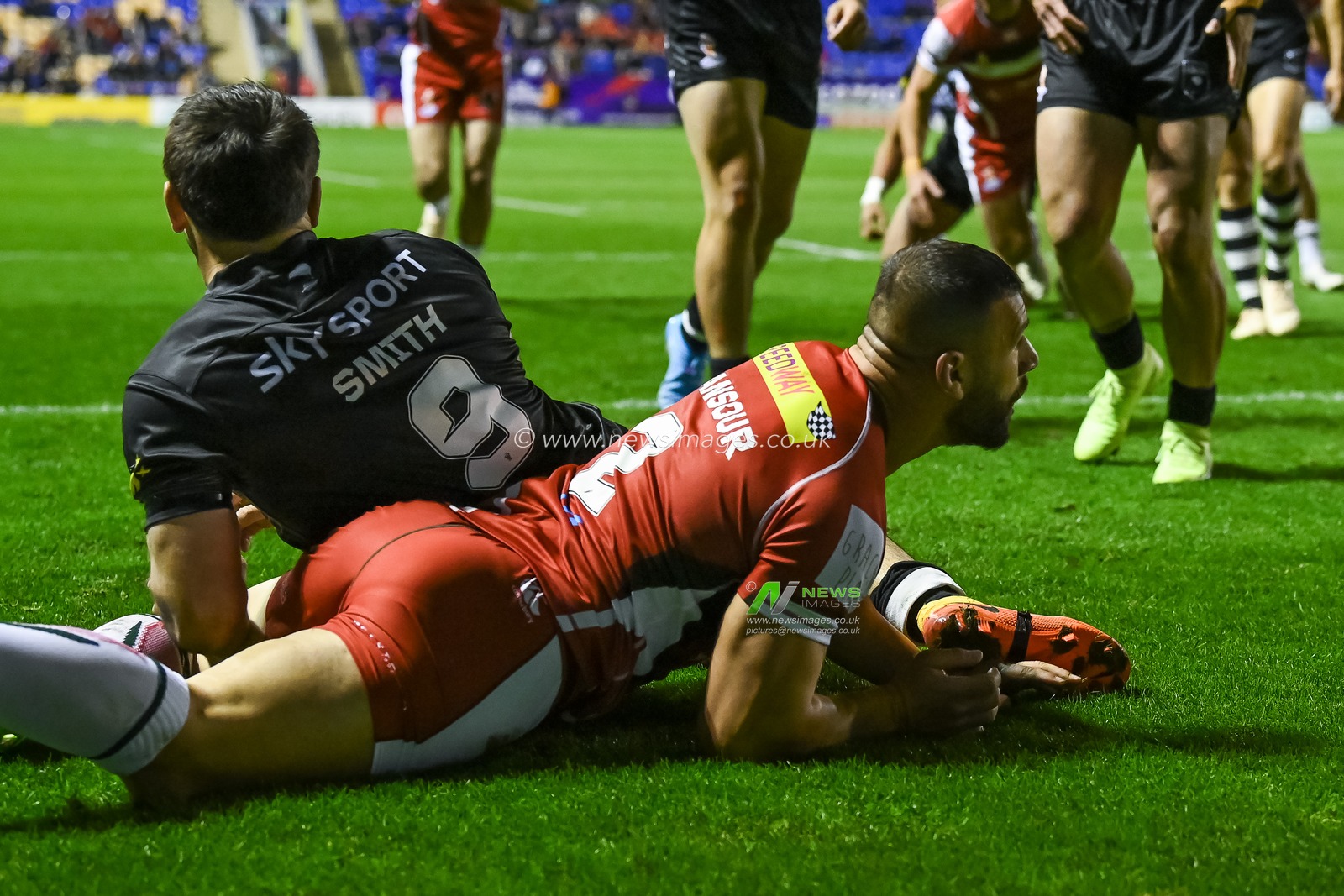 Josh Mansour of Lebanon goes over for a tryd uring the Rugby League World Cup 2021 match New Zealand vs Lebanon at Halliwell Jones Stadium, Warrington, United Kingdom, 16th October 2022

(Photo by Craig Thomas/News Images)