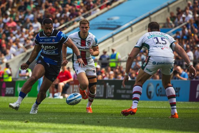 Joe Cokanasiga of Bath and Freddie Steward of Leicester Tigers during the Gallagher Premiership Play-off Final 2025 Bath Rugby v Leicester Tigers at Allianz Stadium, Twickenham, United Kingdom, 14th June 2025

(Photo by Craig Evans/News Images)