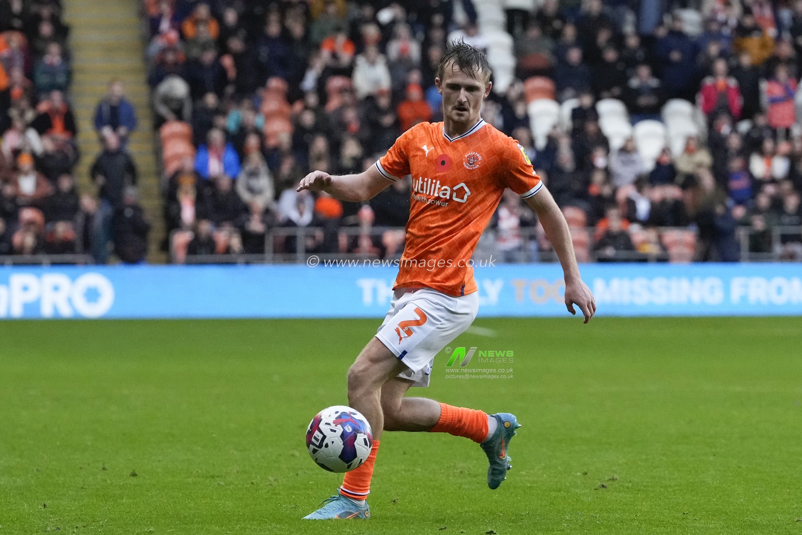 Callum Connolly #2 of Blackpool during the Sky Bet Championship match Blackpool vs Luton Town at Bloomfield Road, Blackpool, United Kingdom, 5th November 2022

(Photo by Steve Flynn/News Images)