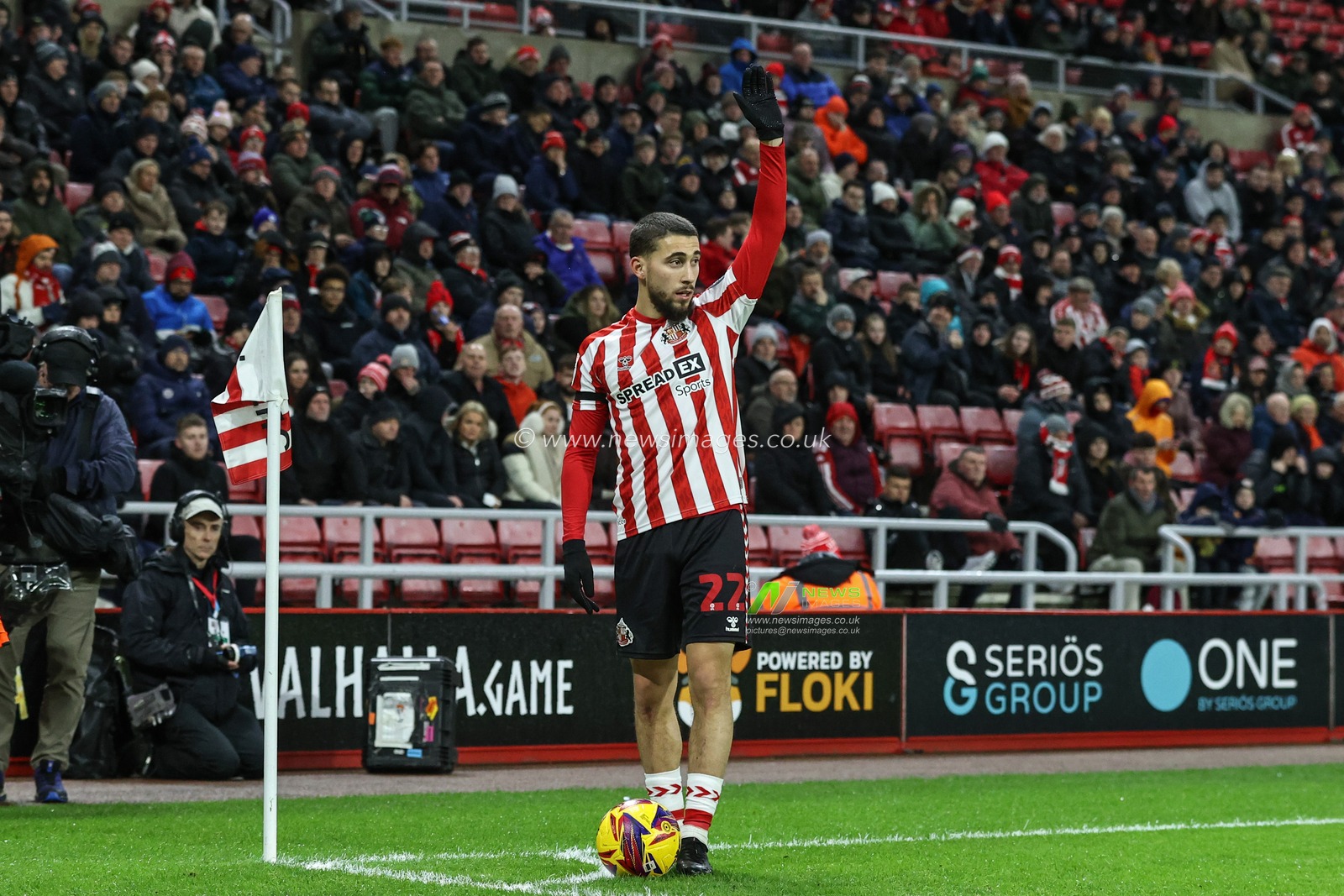 Adil Aouchiche of Sunderland prepares to take a corner during the Sky Bet Championship match Sunderland vs Sheffield United at Stadium Of Light, Sunderland, United Kingdom, 1st January 2025

(Photo by Alfie Cosgrove/News Images)