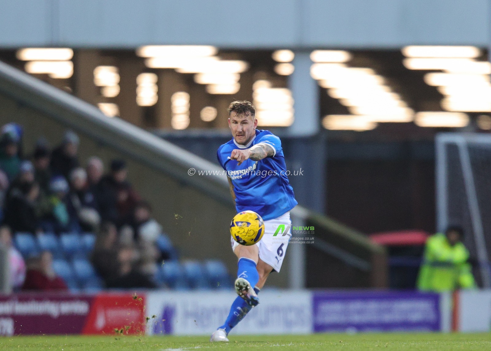 Kyle McFadzean of Chesterfield passes the ball during the Sky Bet League 2 match Chesterfield vs Barnet at SMH Group Stadium, Chesterfield, United Kingdom, 13th December 2025

(Photo by Richard Bierton/News Images)

*** GER AUT SUI OUT ***
