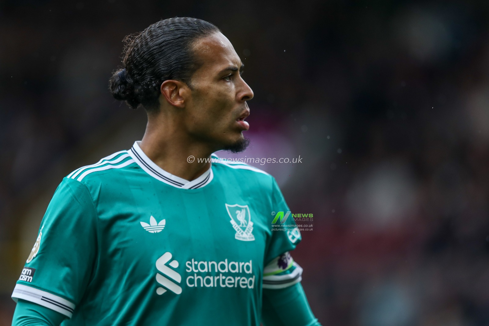 Virgil van Dijk of Liverpool during the Premier League match Burnley vs Liverpool at Turf Moor, Burnley, United Kingdom, 14th September 2025

(Photo by Jorge Horsted/News Images)