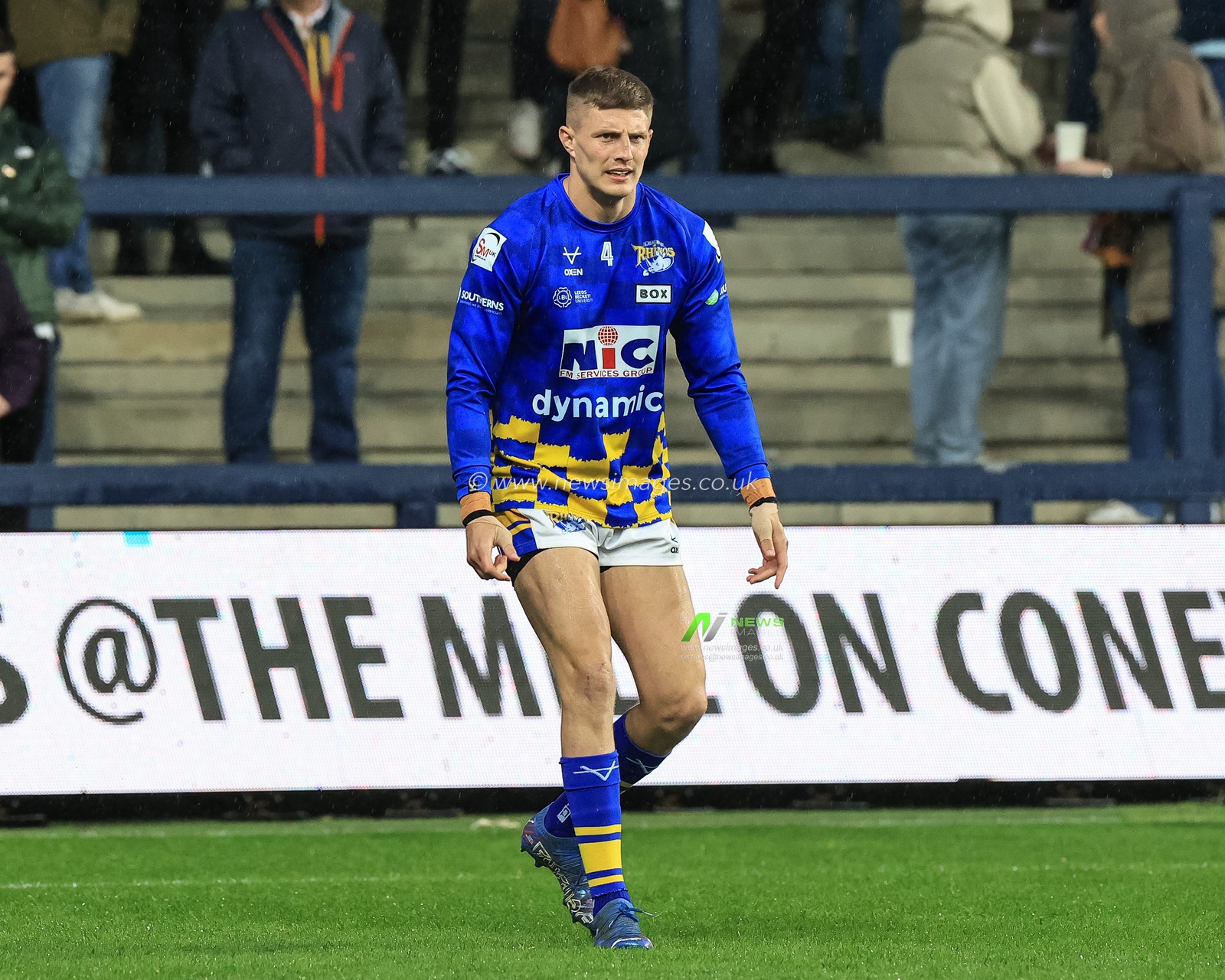 Liam Sutcliffe  of Leeds Rhinos during pre-game warm up