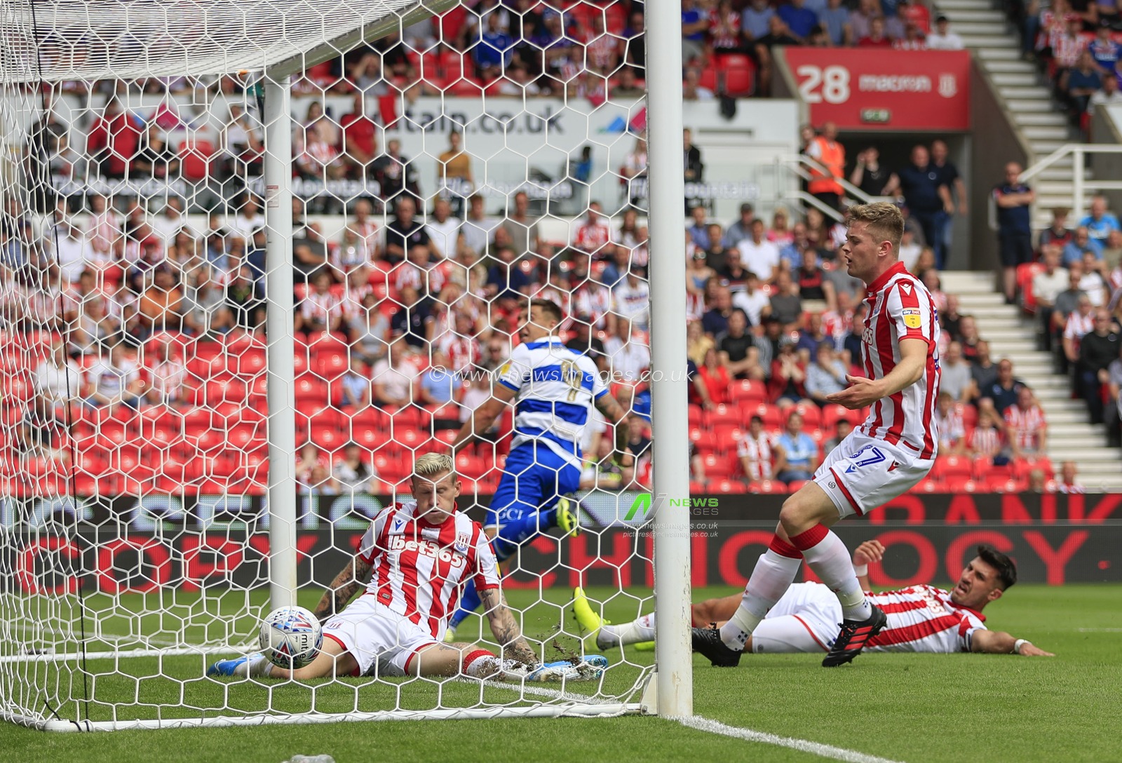 3rd August 2019, Bet365 Stadium, Stoke-on-Trent, England; Sky Bet Championship, Stoke City v Queens Park Rangers ; Jordan Hugill (09) of Queens Park Rangers scores the opening goal in the 8th minute, 0-1 to QPR

Credit: Conor Molloy/News Images

English Football League images are subject to DataCo Licence
