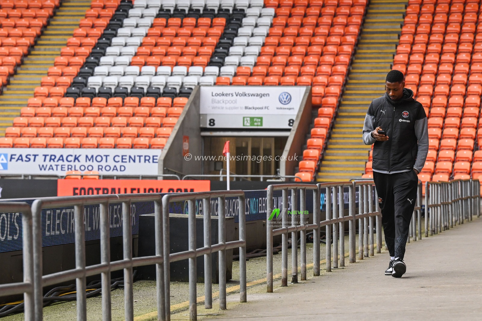 Marvin Ekpiteta of Blackpool arrives ahead of the Sky Bet League 1 match Blackpool vs Portsmouth at Bloomfield Road, Blackpool, United Kingdom, 9th March 2024

(Photo by Craig Thomas/News Images)