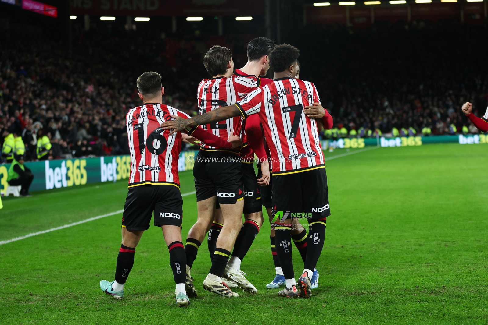 Kieffer Moore of Sheffield United celebrates his goal to make it 2-0 during the Sky Bet Championship match Sheffield United vs Plymouth Argyle at Bramall Lane, Sheffield, United Kingdom, 14th December 2024

(Photo by Alex Roebuck/News Images)