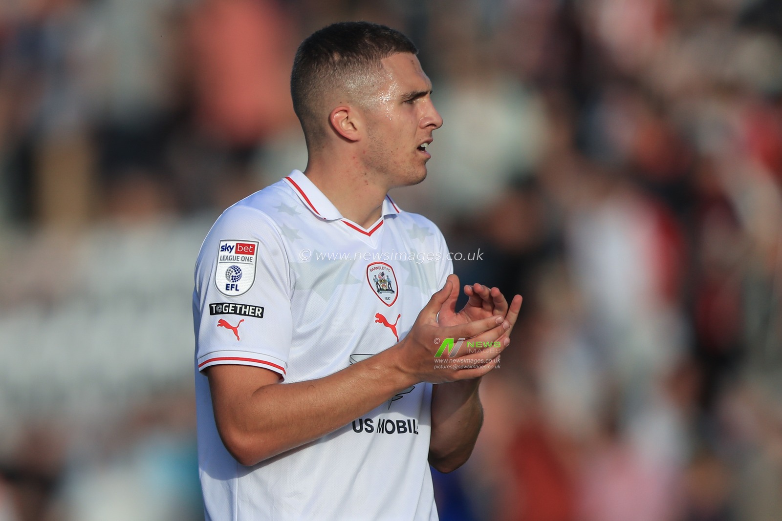 Owen Dodgson #29 of Barnsley applauds the travelling fans after Barnsley win 0-1 during the Sky Bet League 1 match Exeter City vs Barnsley at St James' Park, Exeter, United Kingdom, 7th October 2023

(Photo by Alfie Cosgrove/News Images)