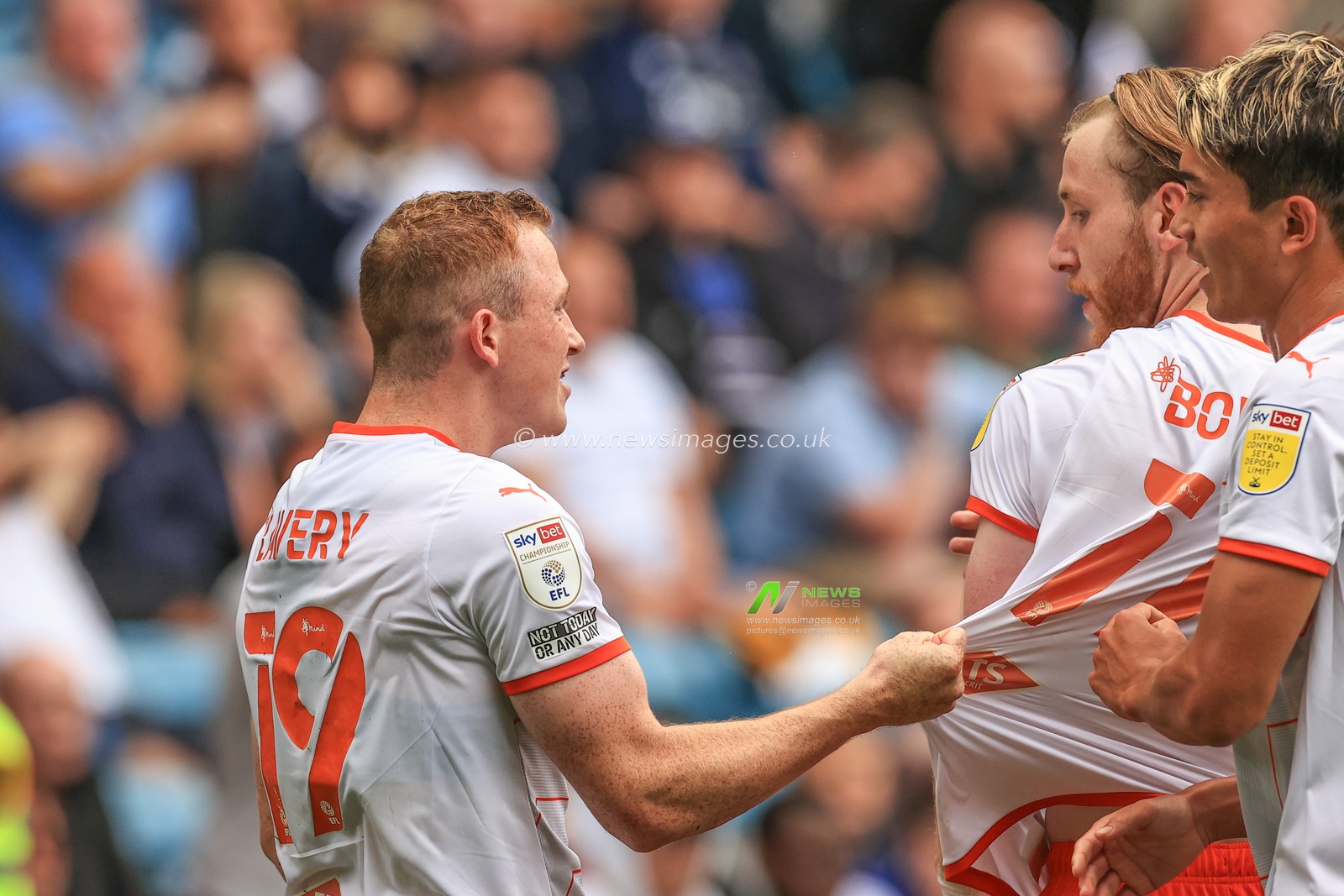 Shayne Lavery #19 of Blackpool celebrates his goal to make it 0-1 with team mates