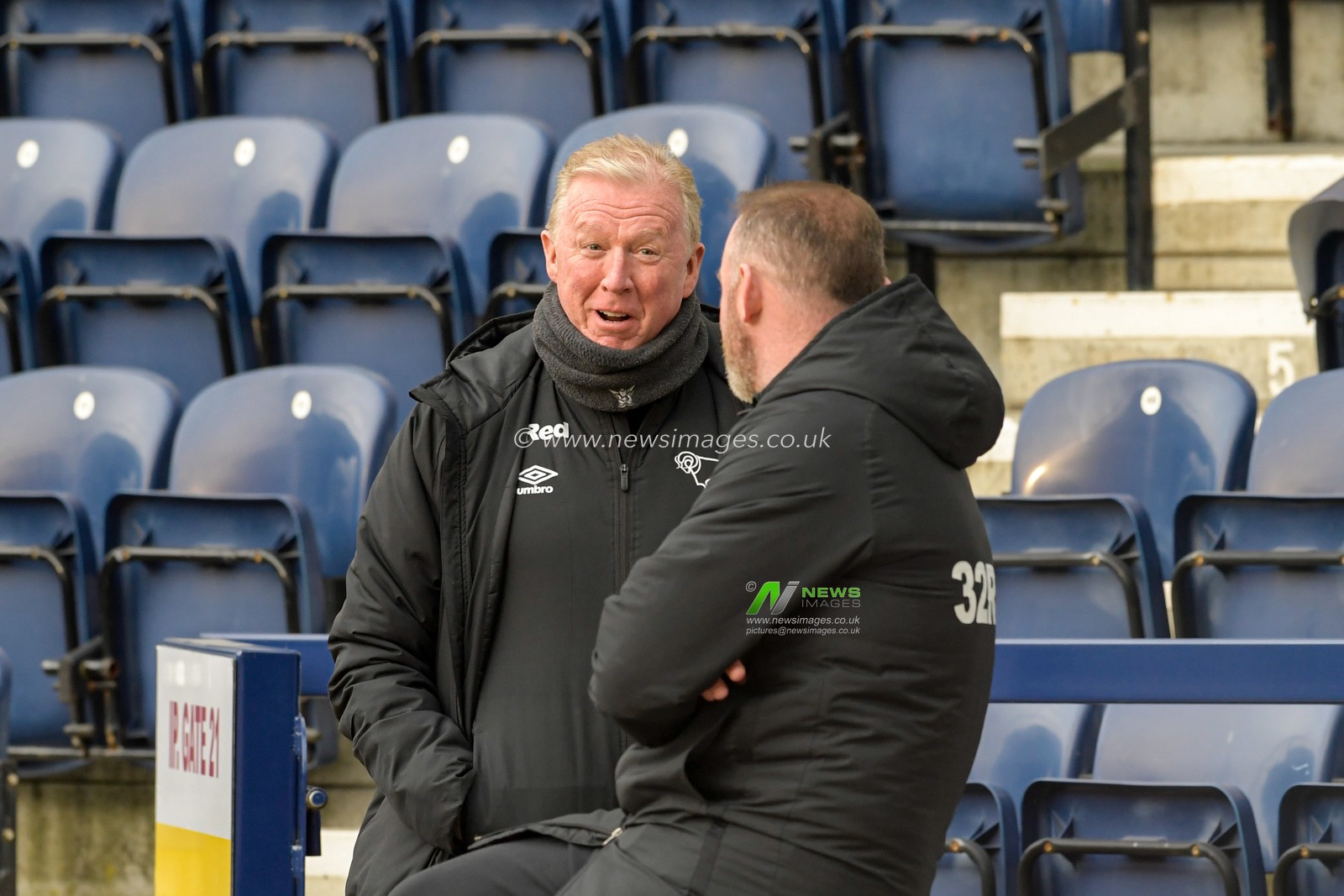 Steve McClaren technical director at Derby County speaks to Wayne Rooney manager of Derby County