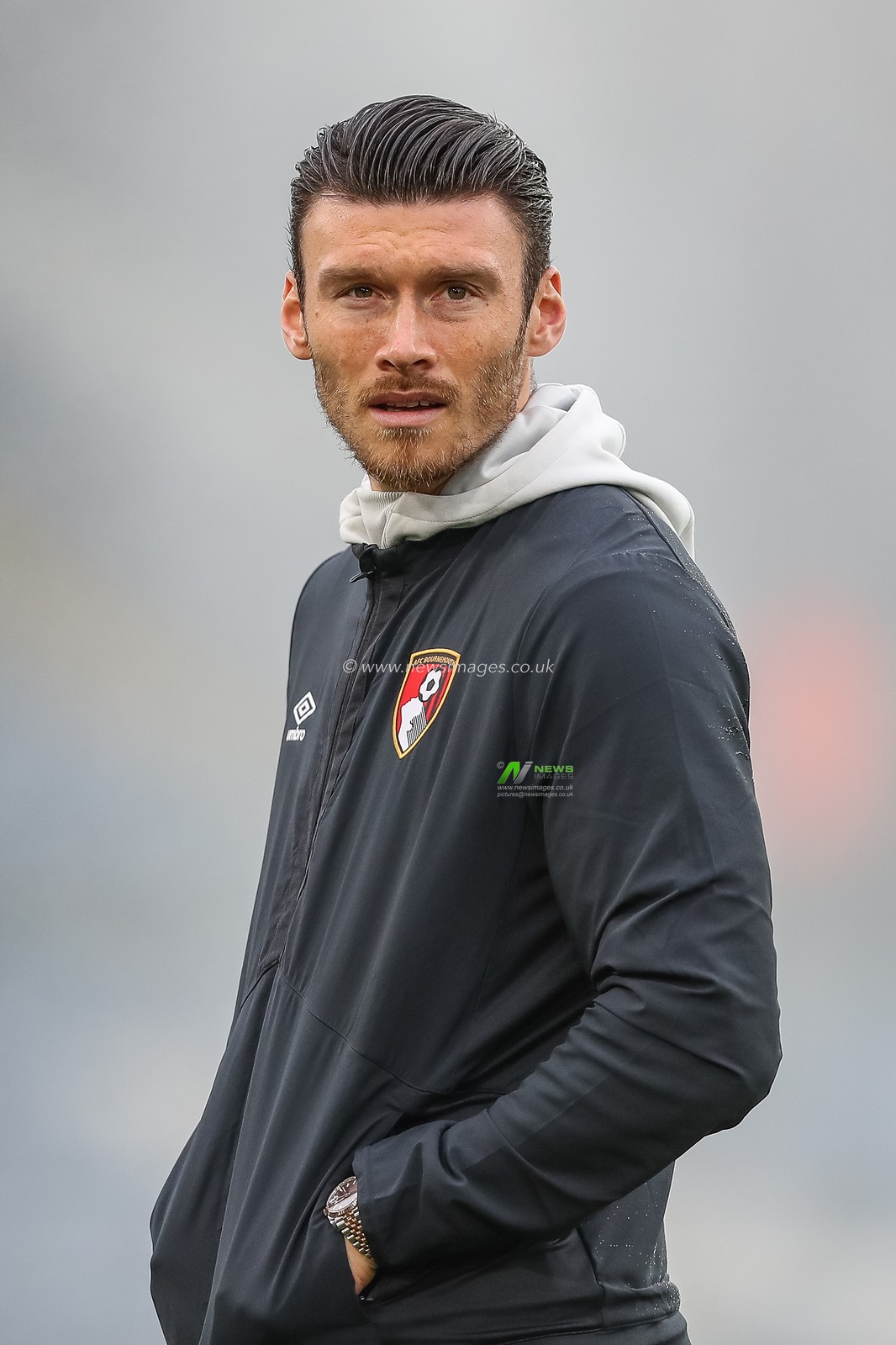 Kieffer Moore #21 of Bournemouth arrives ahead of the Premier League match Leeds United vs Bournemouth at Elland Road, Leeds, United Kingdom, 5th November 2022

(Photo by Gareth Evans/News Images)