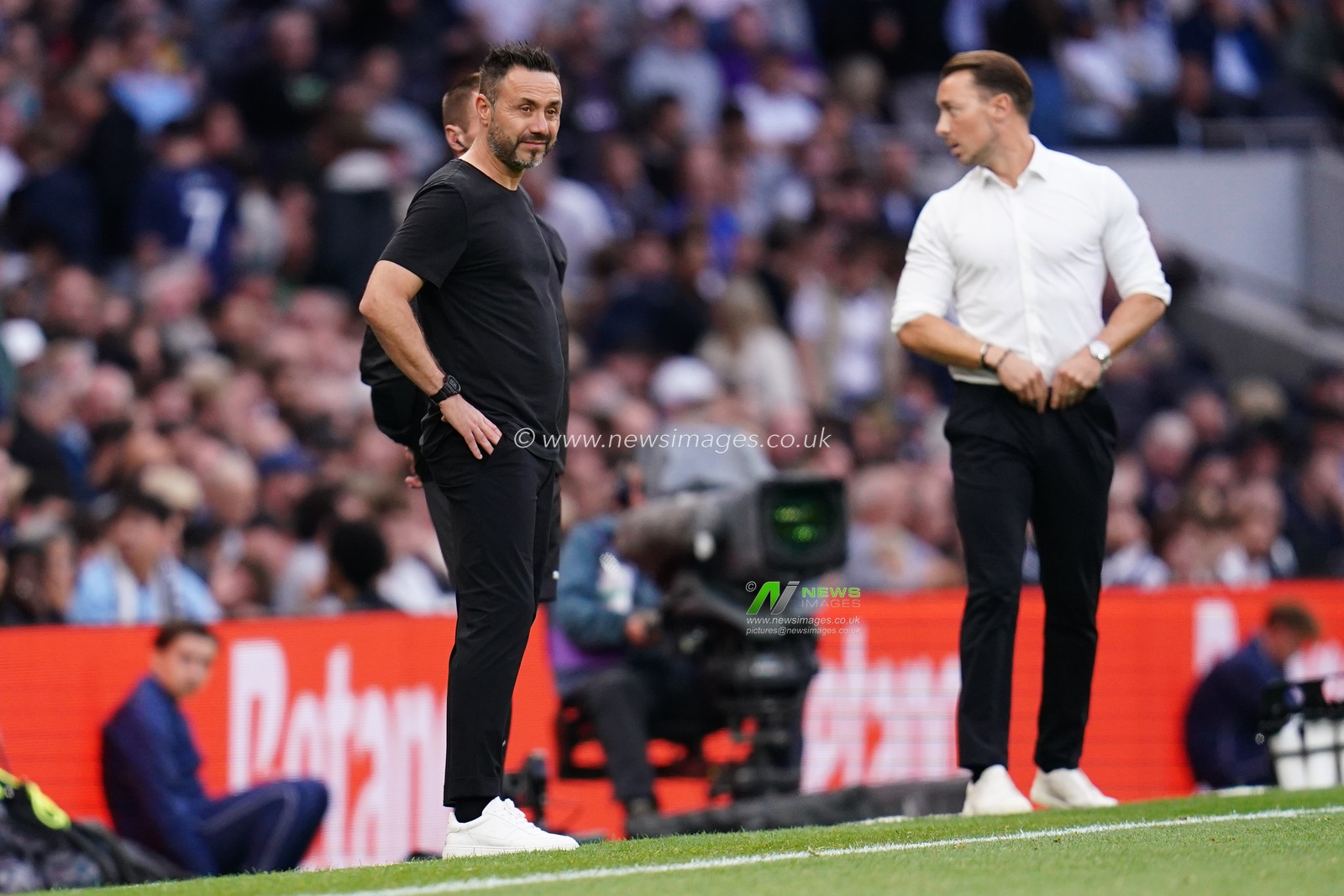 Roberto De Zerbi manager of Tottenham Hotspur during the Premier League match Tottenham Hotspur vs Newcastle Untied at Tottenham Hotspur Stadium, London, United Kingdom on 29 August 2026

(Photo by Harvey Murphy/News Images)