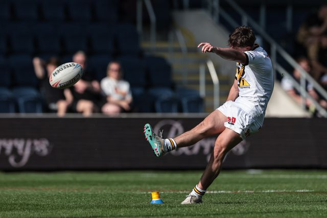 Jenson Windley of Castleford Tigers Reserves converts for a goal during the Rugby League Reserves match Leeds Rhinos Reserves vs Castleford Tigers Reserves at AMT Headingley Stadium, Leeds, United Kingdom on 22 May 2026

(Photo by Mark Cosgrove/News Images)