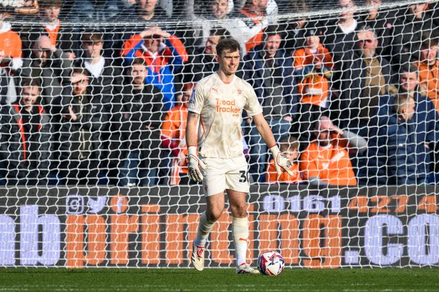 Harry Tyrer of Blackpool during the Sky Bet League 1 match Stockport County vs Blackpool at Edgeley Park Stadium, Stockport, United Kingdom, 1st March 2025

(Photo by Craig Thomas/News Images)