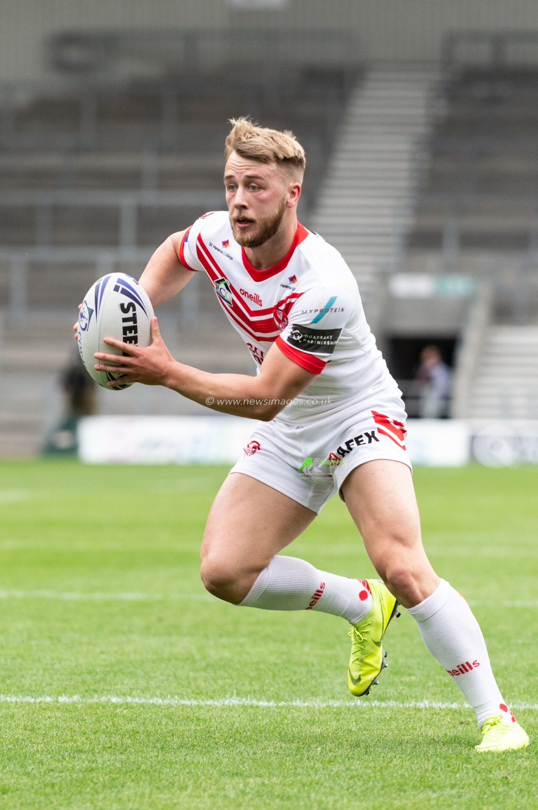 1st June 2019 , Totally Wicked Stadium, St Helens, England; Coral Challenge Cup 2019, Quarter Final , St Helens vs Wakefield Trinity ; Danny Richardson of St Helens 


Credit: Richard Long/News Images