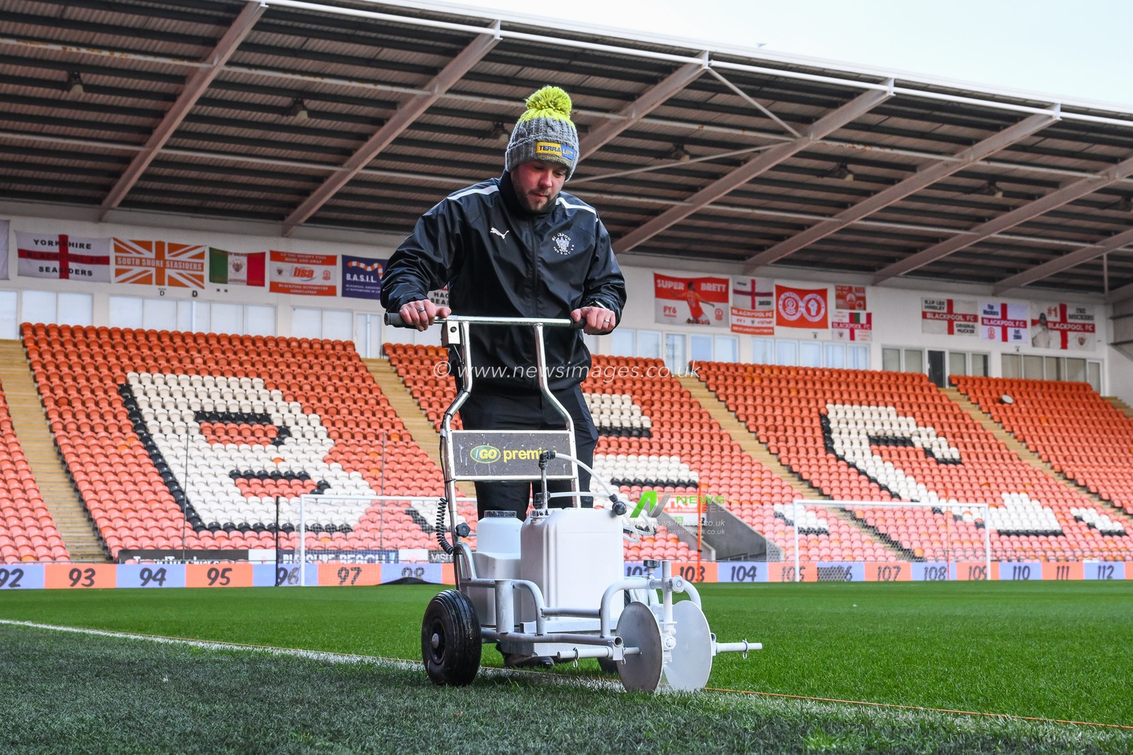 Head Groundsman marks out the pitch ahead of the Sky Bet League 1 match Blackpool vs Shrewsbury Town at Bloomfield Road, Blackpool, United Kingdom, 1st January 2025

(Photo by Craig Thomas/News Images)