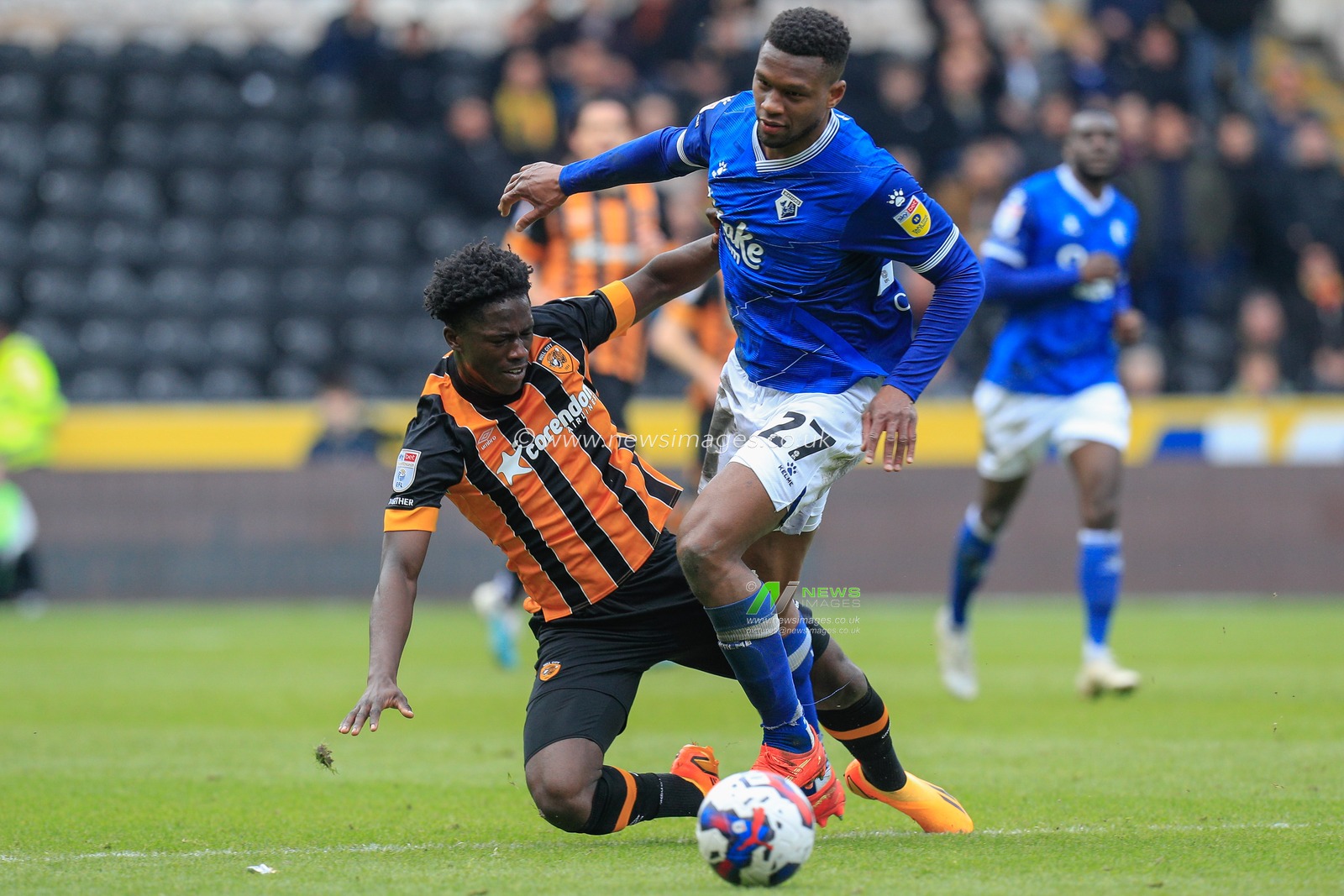 Malcolm Ebiowei #10 of Hull City and Christian Kabasele #27 of Watford battle for the ball during the Sky Bet Championship match Hull City vs Watford at MKM Stadium, Hull, United Kingdom, 22nd April 2023

(Photo by James Heaton/News Images)