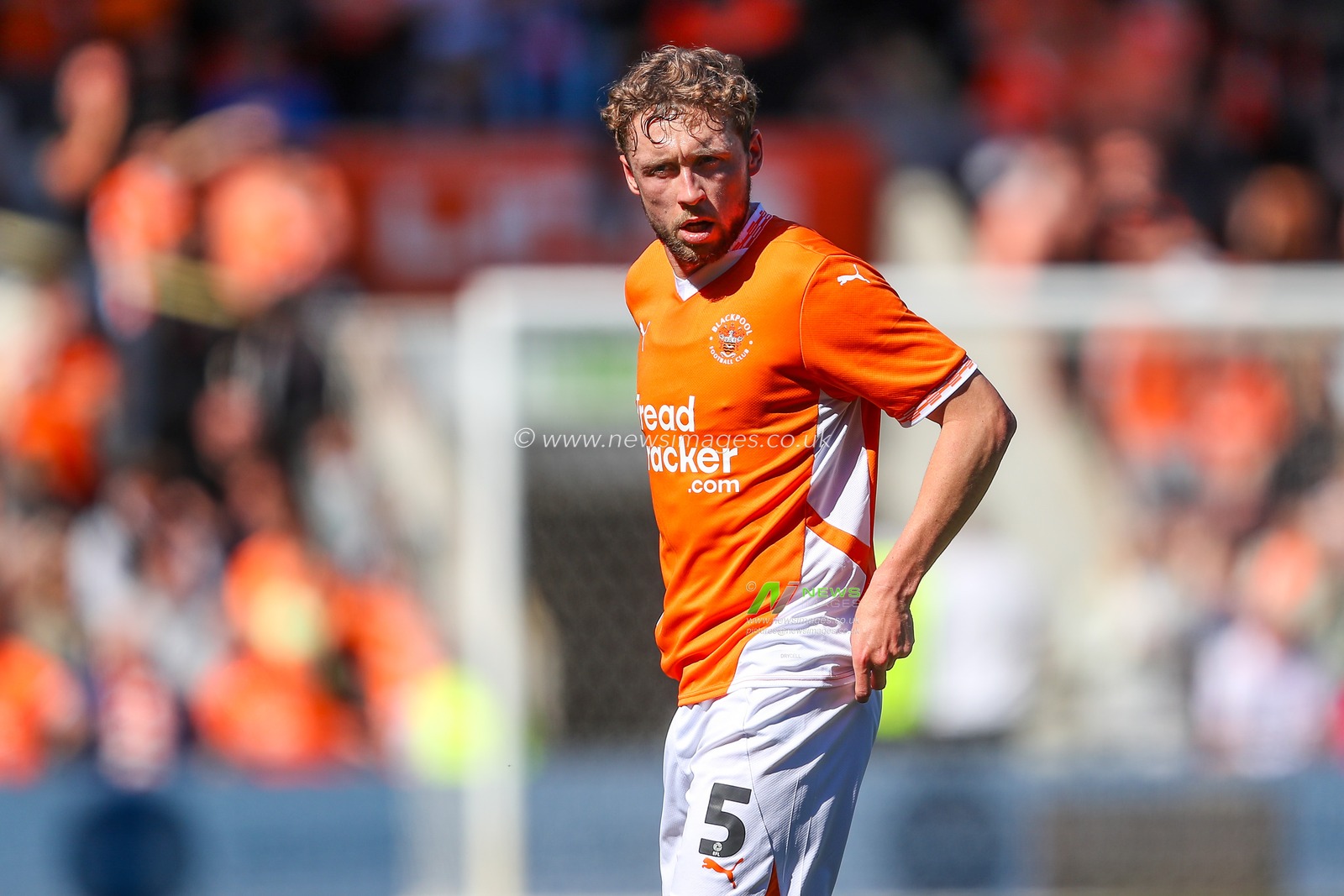 Matthew Pennington of Blackpool during the Sky Bet League 1 match Blackpool vs Bristol Rovers at Bloomfield Road, Blackpool, United Kingdom, 3rd May 2025

(Photo by Gareth Evans/News Images)