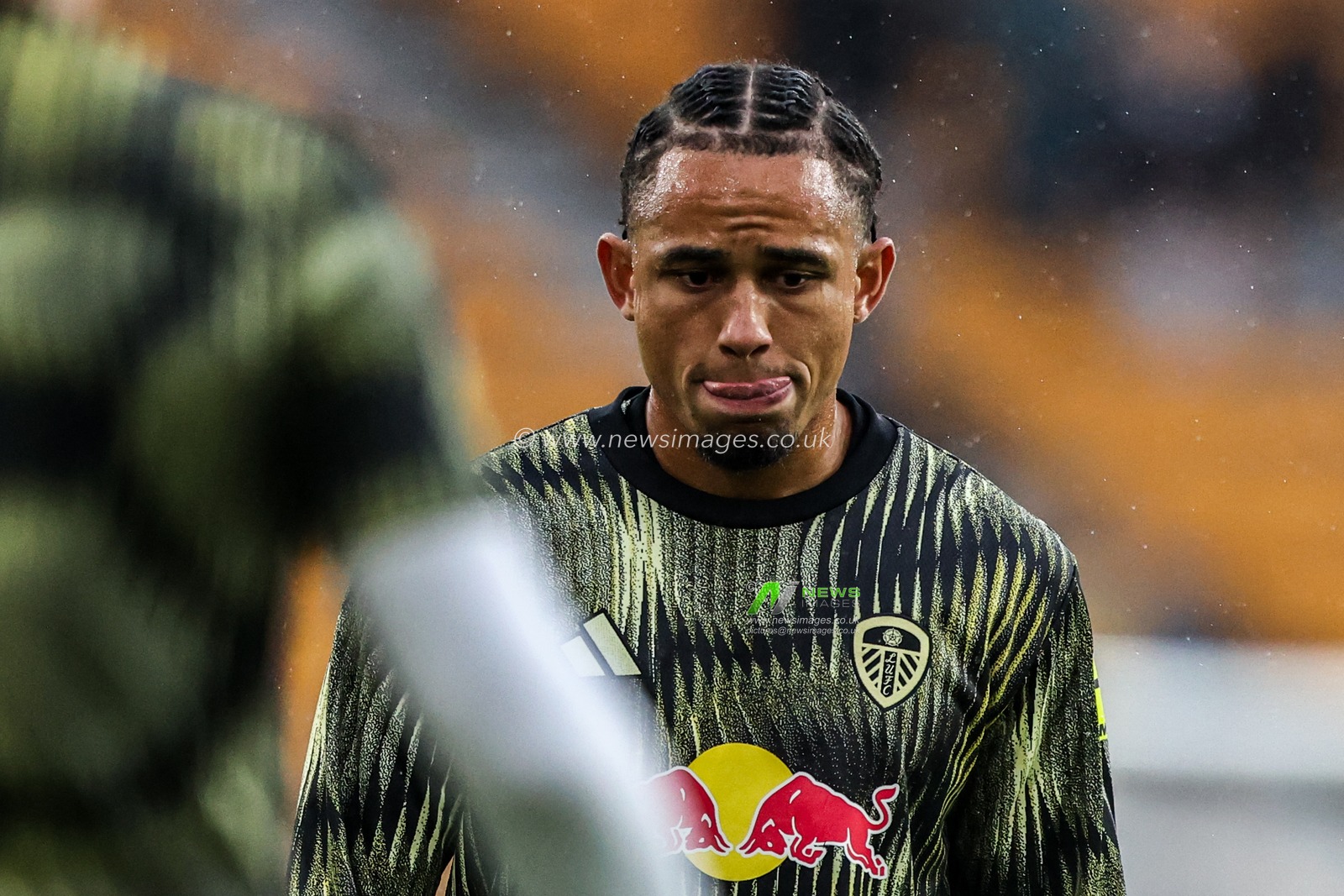 Noah Okafor of Leeds United in the pregame warmup session during the Premier League match Wolverhampton Wanderers vs Leeds United at Molineux, Wolverhampton, United Kingdom, 20th September 2025

(Photo by Alfie Cosgrove/News Images)