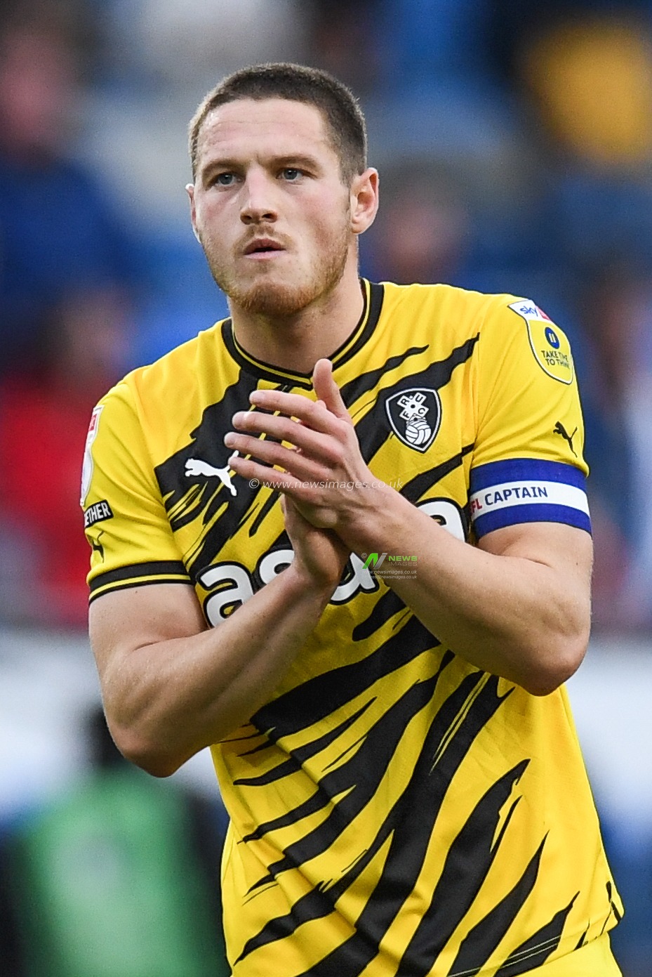 Ben Wiles #8 of Rotherham United Applauds the travelling supporters in the Sky Bet Championship match Cardiff City vs Rotherham United at Cardiff City Stadium, Cardiff, United Kingdom, 29th October 2022

(Photo by Mike Jones/News Images)