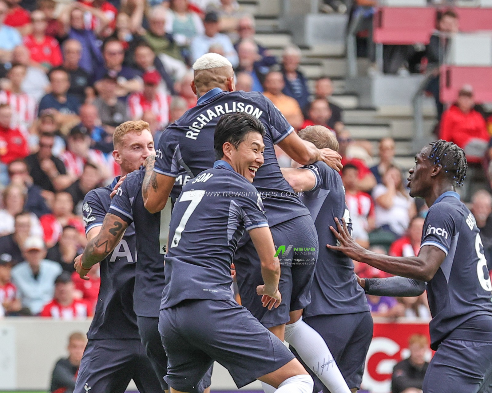 Cristian Romero Tottenham Hotspur celebrates his goal to make it 0-1 during the Premier League match Brentford vs Tottenham Hotspur at Brentford Community Stadium, London, United Kingdom, 13th August 2023

(Photo by Mark Cosgrove/News Images)