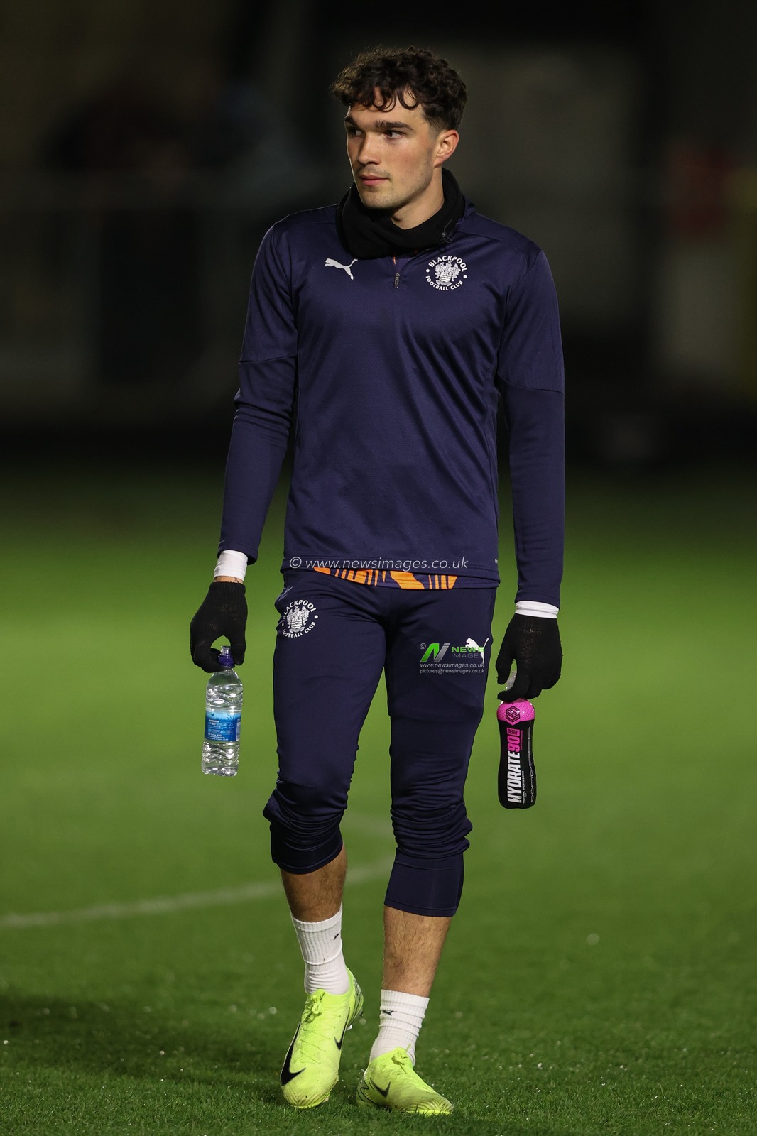 Kyle Joseph of Blackpool in the pregame warmup session during the Bristol Street Motors Trophy match Harrogate Town vs Blackpool at Wetherby Road, Harrogate, United Kingdom, 12th November 2024

(Photo by Alfie Cosgrove/News Images)