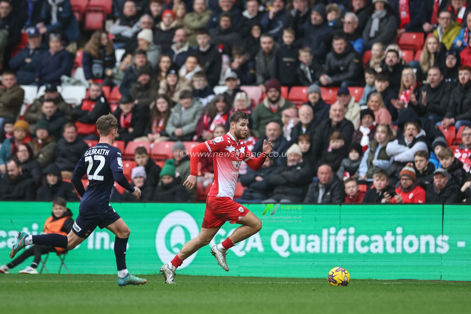 John Mcatee of Barnsley breaks with the ball during the Sky Bet League 1 match Barnsley vs Leyton Orient at Oakwell, Barnsley, United Kingdom, 10th February 2024

(Photo by Mark Cosgrove/News Images)