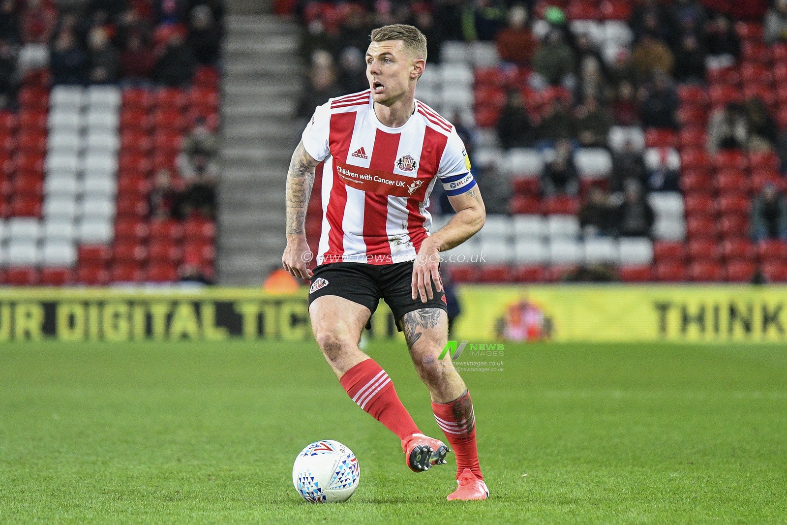 11th February 2020, Stadium Of Light, Sunderland, England; Sky Bet League 1, Sunderland v Rochdale : Max Power (6) of Sunderland in action