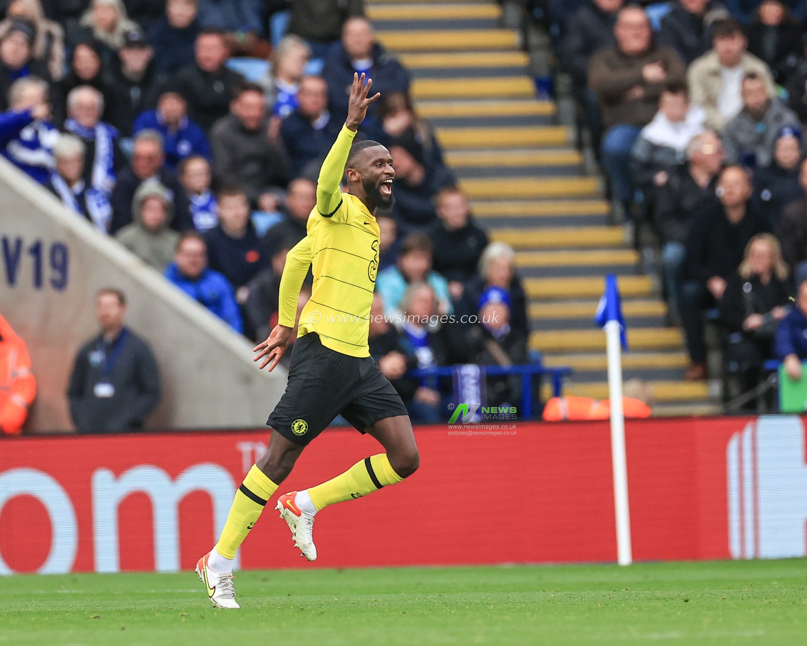 Antonio Rudiger #2 of Chelsea celebrates his goal to make it 0-1
