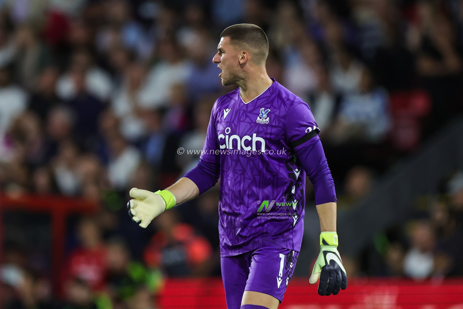 Sam Johnstone #1 of Crystal Palace during the Premier League match Crystal Palace vs Arsenal at Selhurst Park, London, United Kingdom, 21st August 2023

(Photo by Mark Cosgrove/News Images)