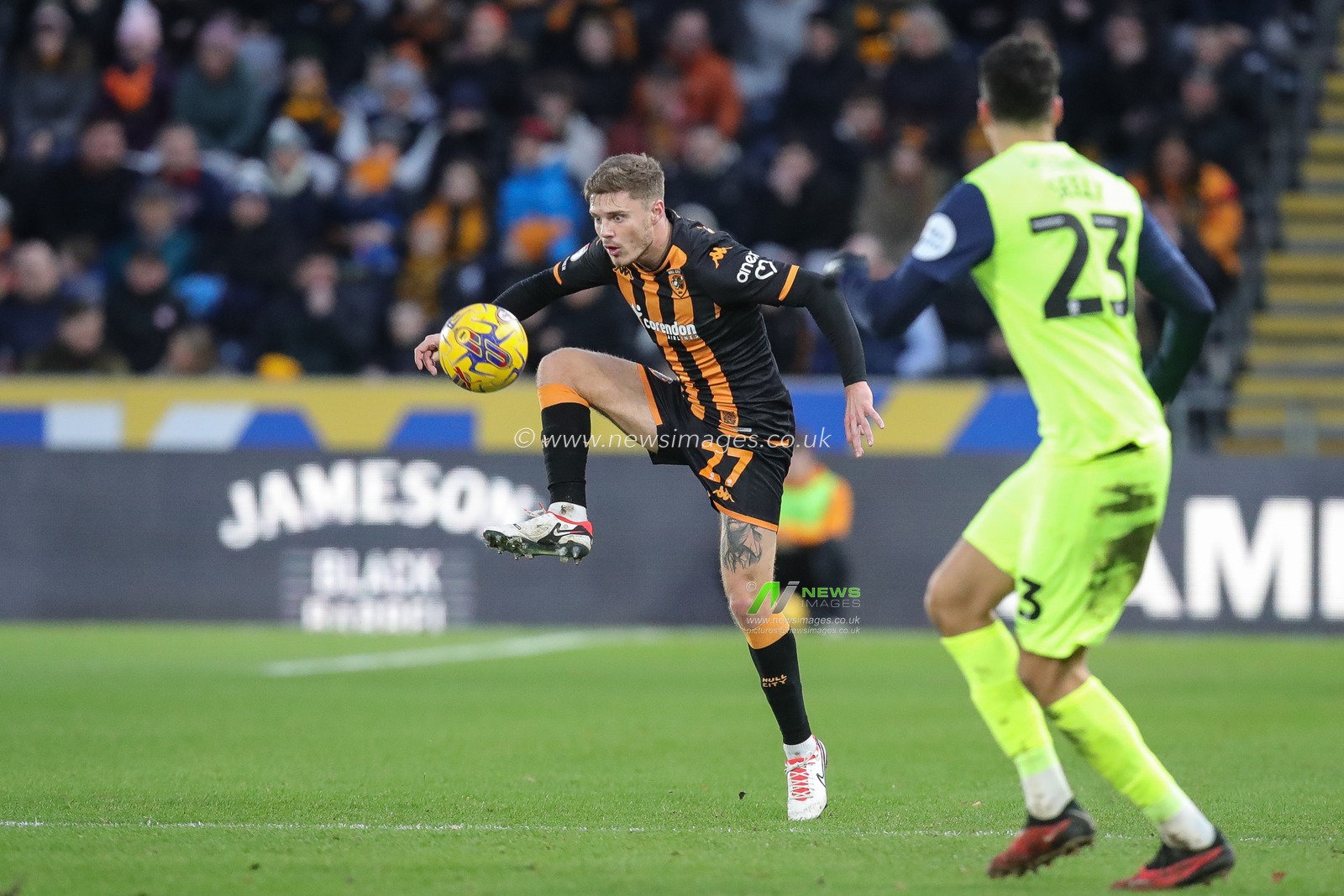Regan Slater #27 of Hull City in action during the Sky Bet Championship match Hull City vs Sunderland at MKM Stadium, Hull, United Kingdom, 26th December 2023

(Photo by James Heaton/News Images)