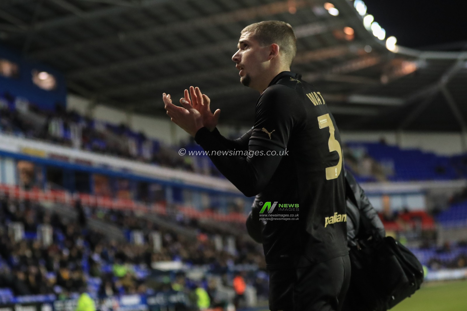 Max Watters #36 of Barnsley applauds the Barnsley fans as he leaves the pitch injured after scoring a goal to make its 1-3 during the Sky Bet League 1 match Reading vs Barnsley at Select Car Leasing Stadium, Reading, United Kingdom, 9th December 2023

(Photo by Alfie Cosgrove/News Images)