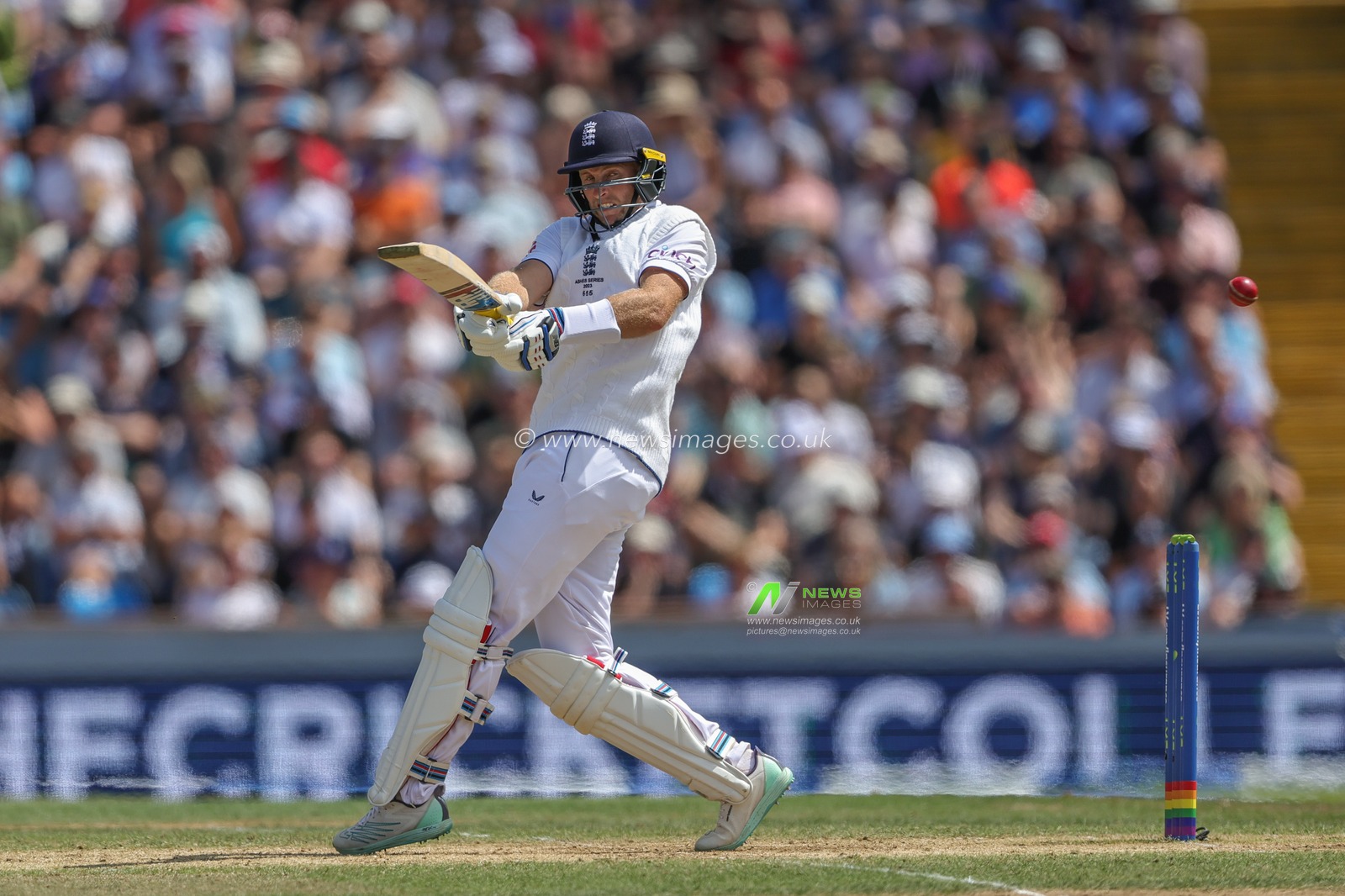 Joe Root of England hits the ball into the gloves of Alex Carey of Australia during the LV= Insurance Ashes Third Test Series Day 4 England vs Australia at Headingley Stadium, Leeds, United Kingdom, 9th July 2023

(Photo by Mark Cosgrove/News Images)