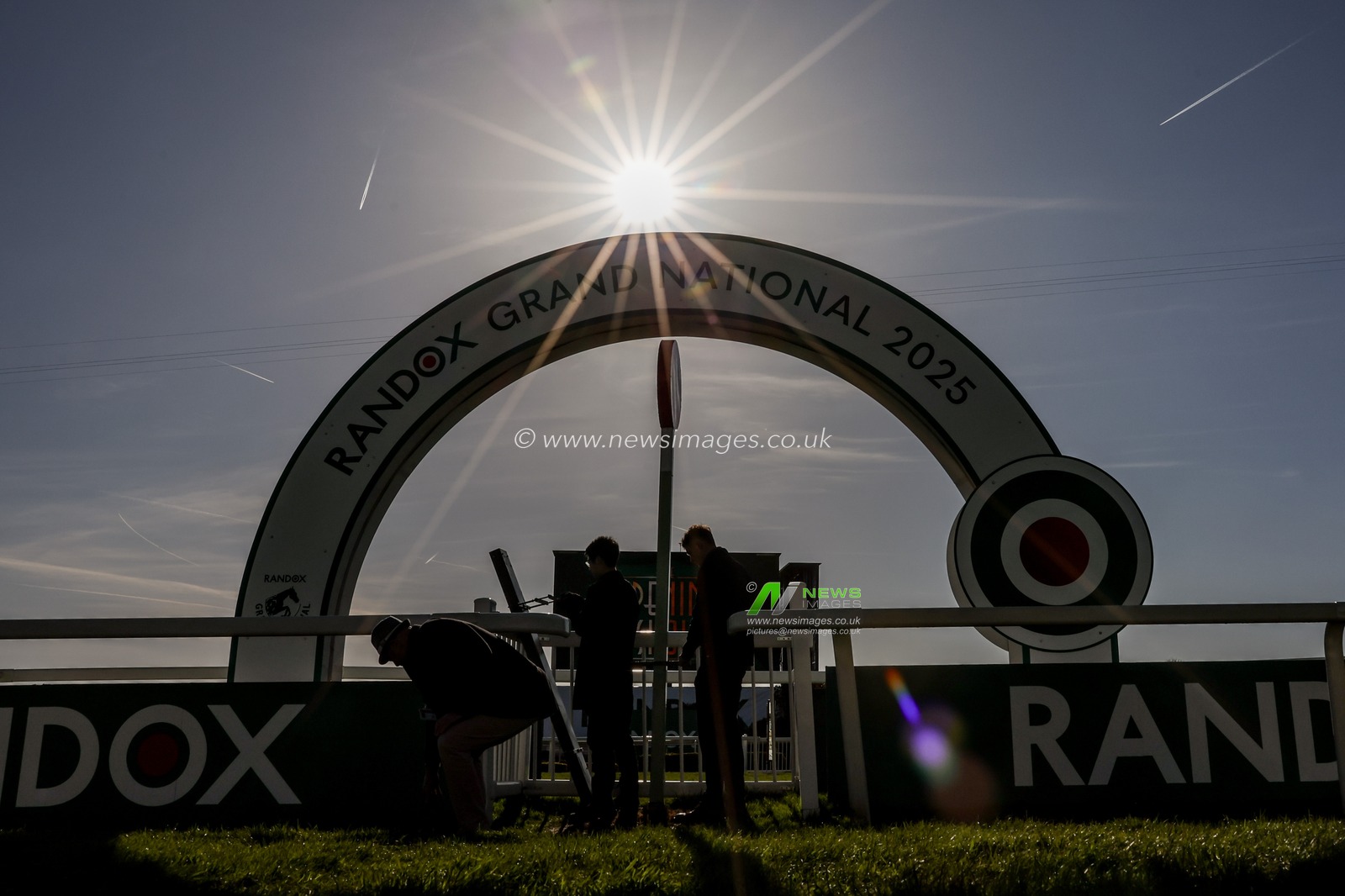 Race course staff prepare the finish line for the grand national during the Randox Grand National 2025 Day 3 Grand National Day at Aintree Racecourse, Liverpool, United Kingdom, 5th April 2025

(Photo by Mark Cosgrove/News Images)