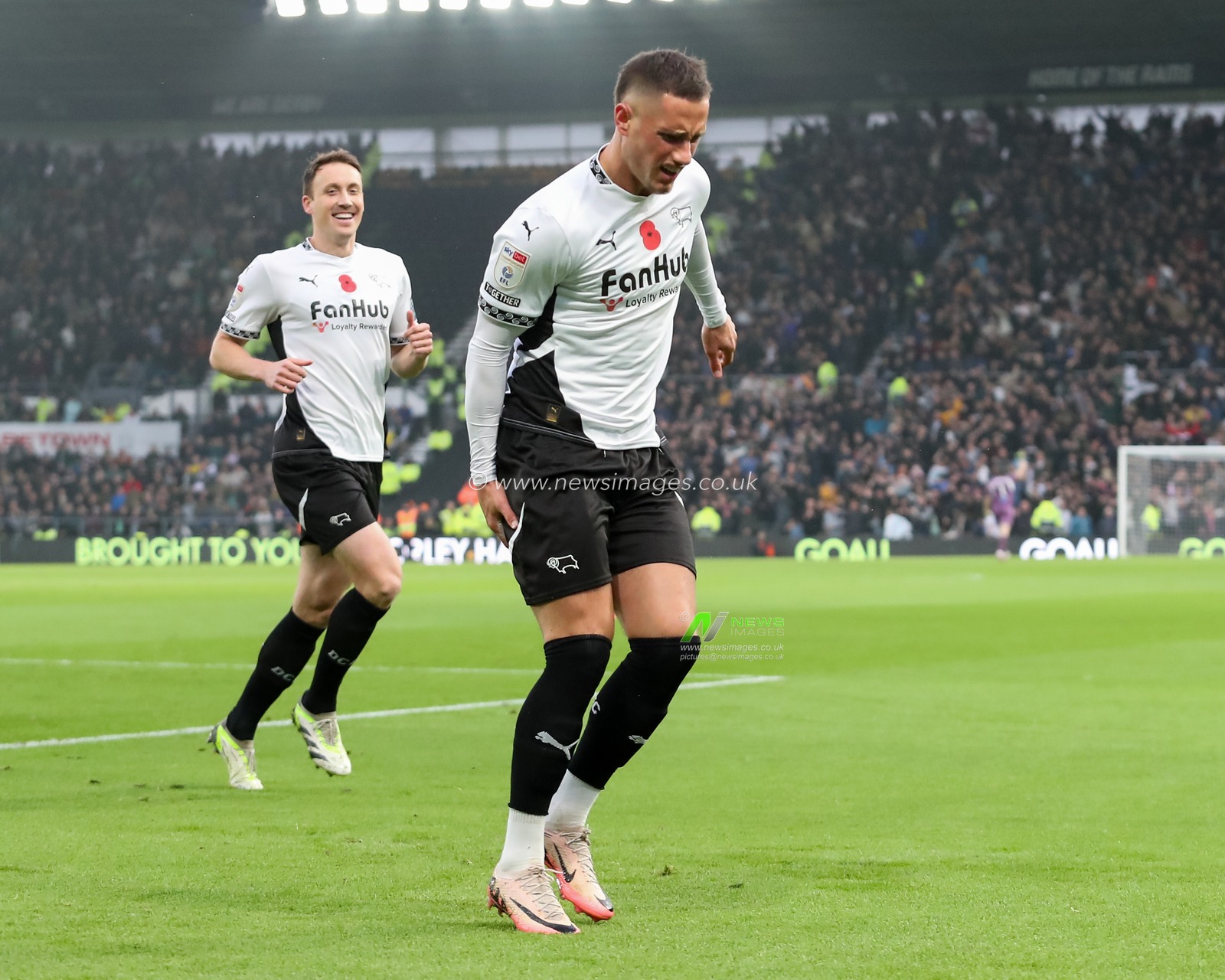 Jerry Yates of Derby County celebrates his goal to make it 1-0 to Derby County during the Sky Bet Championship match Derby County vs Plymouth Argyle at Pride Park Stadium, Derby, United Kingdom, 9th November 2024

(Photo by Lee Keuneke/News Images)