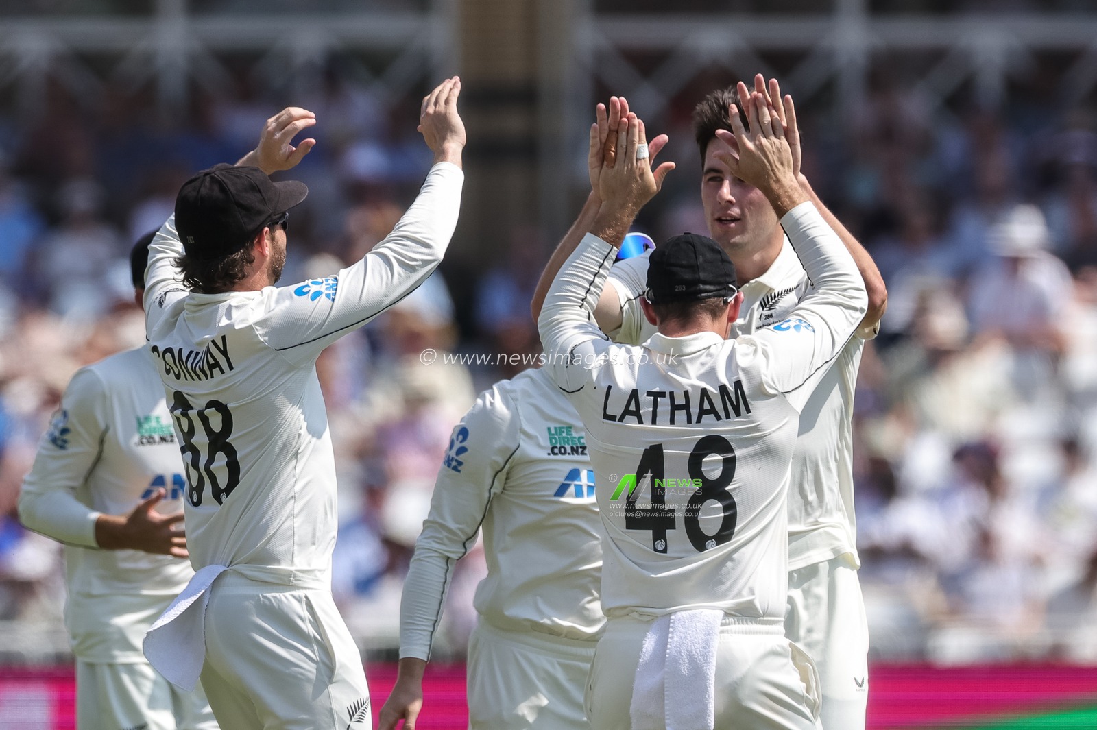Will O'Rourke of New Zealand celebrates the wicket of Emilio Gay with New Zealand captain Tom Latham during the 3rd Rothesay Test Match Day 2 match England vs New Zealand at Trent Bridge, Nottingham, United Kingdom on 26 June 2026

(Photo by Mark Cosgrove/News Images)