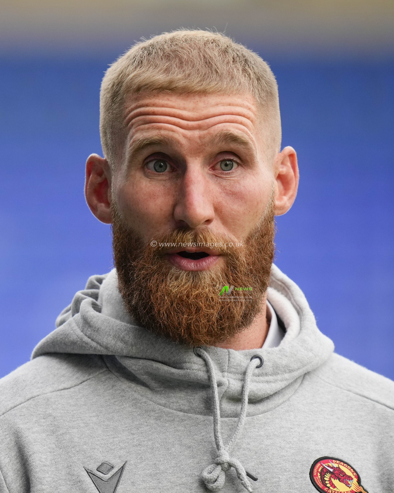 Sam Tomkins #29 of Catalans Dragons inspects the pitch before the Betfred Super League Round 21 match Warrington Wolves vs Catalans Dragons at Halliwell Jones Stadium, Warrington, United Kingdom, 4th August 2023

(Photo by Steve Flynn/News Images)