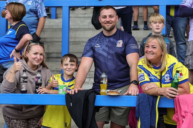 Warrington Wolves fans during the Betfred Super League Round 25 match Warrington Wolves vs Leigh Leopards at Halliwell Jones Stadium, Warrington, United Kingdom, 6th September 2025

(Photo by Mark Cosgrove/News Images)