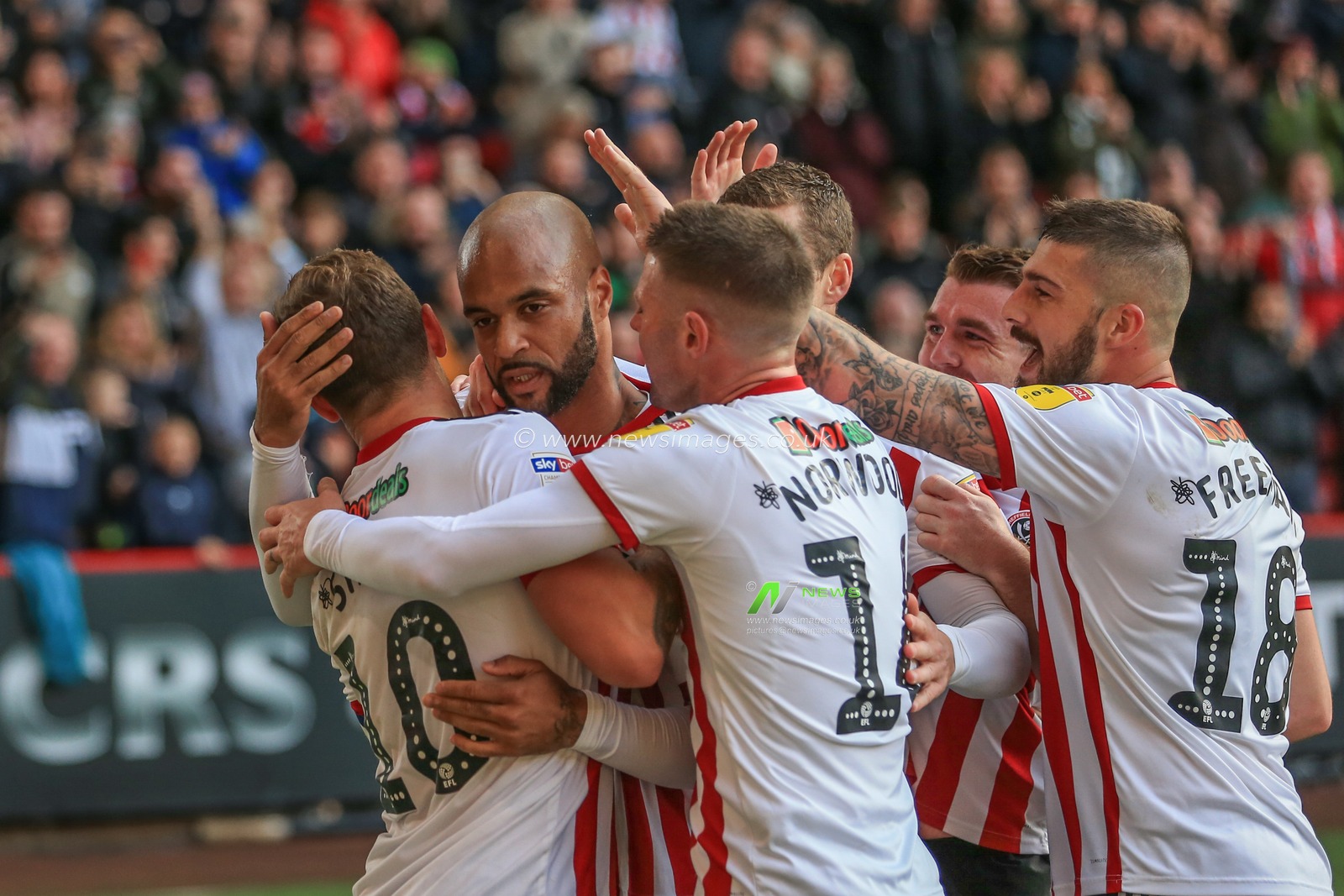 6th October 2018, Bramall Lane, Sheffield, England; Sky Bet Championship, Sheffield United v Hull City ;  David McGoldrick (17) of Sheffield United celebrates his goal to make it 1-0



Credit: Mark Cosgrove/News Images