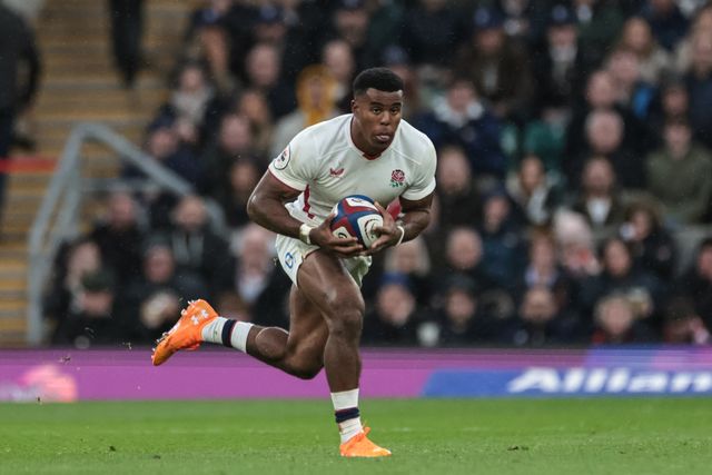Immanuel Feyi-Waboso of England breaks with the ball during the Quilter Nations Series 2025 match England vs Australia at Allianz Stadium, Twickenham, United Kingdom, 1st November 2025

(Photo by Mark Cosgrove/News Images)

*** GER AUT SUI OUT ***