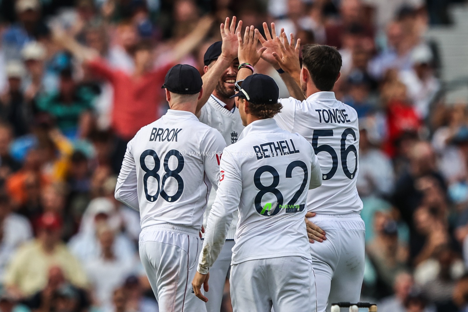 Josh Tongue of England celebrates the wicket of Sai Sudharsan of India during the Rothesay 5th Rothesay Test Day 1 Match England v India at The Kia Oval, London, United Kingdom, 31st July 2025

(Photo by Alfie Cosgrove/News Images)