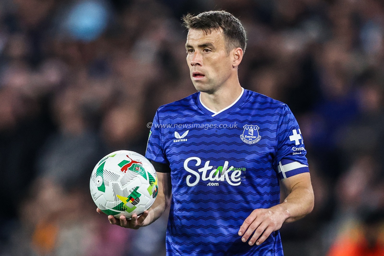 Seamus Coleman of Everton during the Carabao Cup round 3 match Wolverhampton Wanderers vs Everton at Molineux, Wolverhampton, United Kingdom, 23rd September 2025

(Photo by Alfie Cosgrove/News Images)