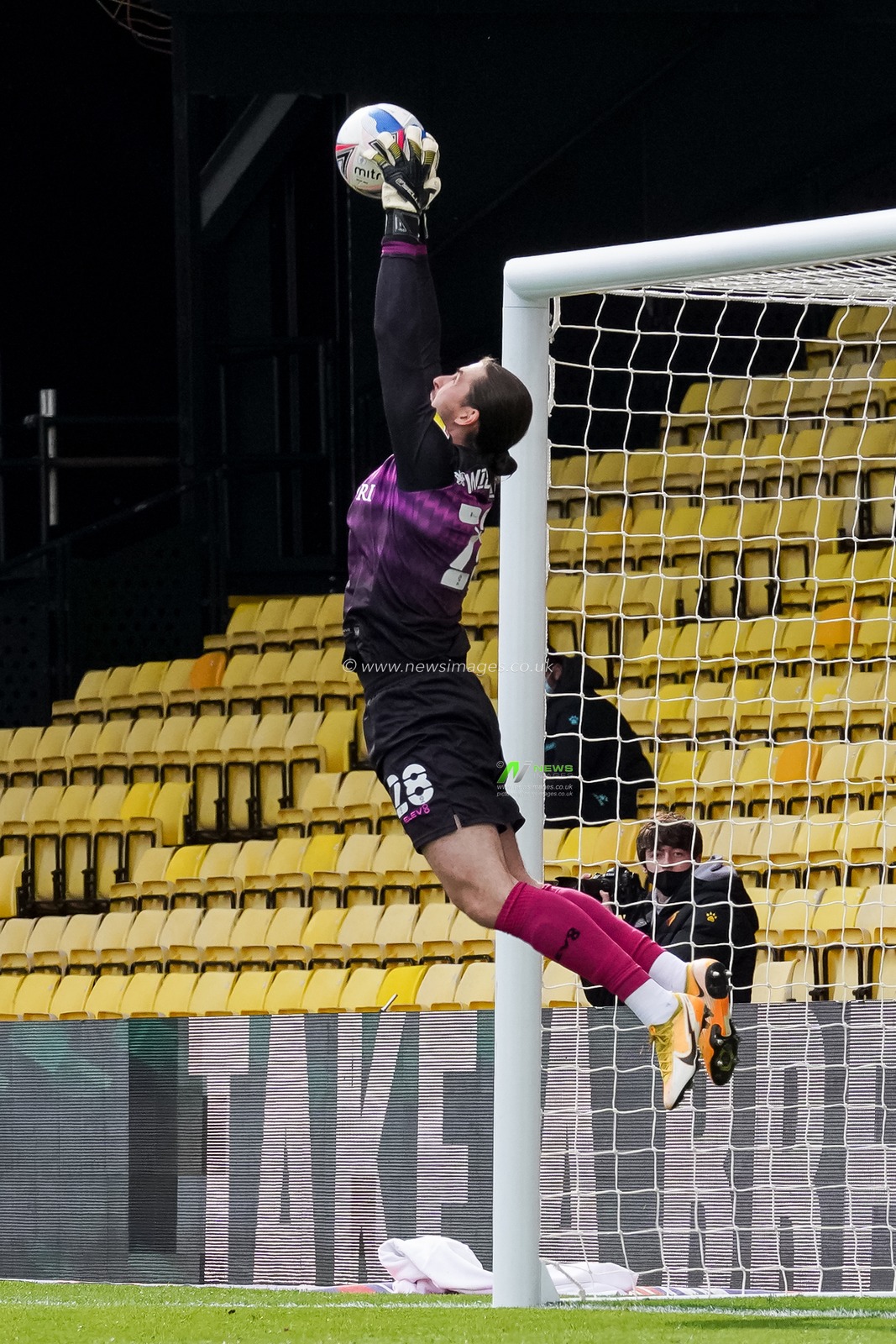 Joe Wildsmith #28 of Sheffield Wednesday in action