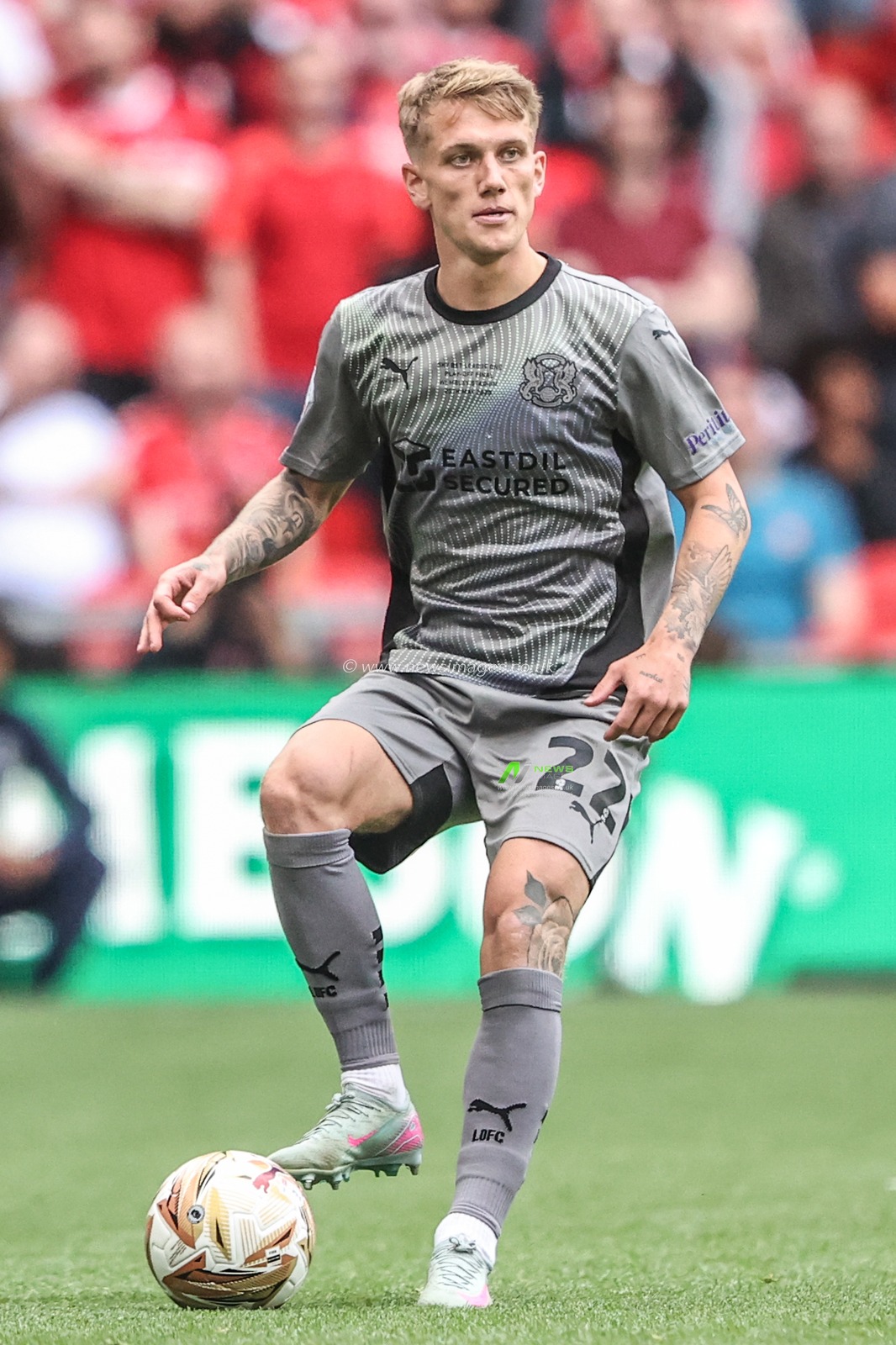 Ethan Galbraith of Leyton Orient during the Sky Bet League 1 Playoff Final match Charlton Athletic vs Leyton Orient at Wembley Stadium, London, United Kingdom, 25th May 2025

(Photo by Alfie Cosgrove/News Images)